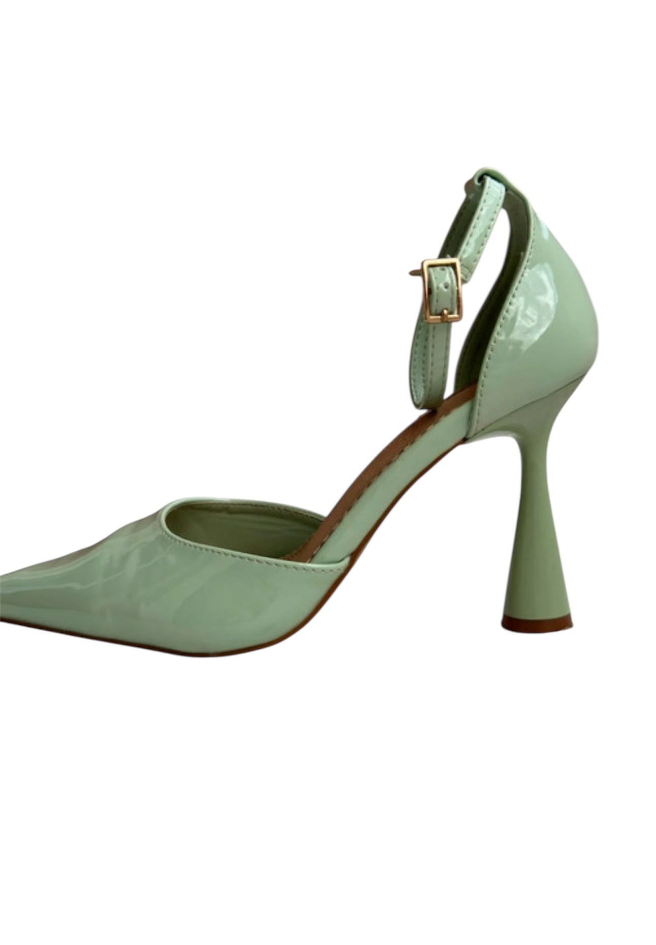 Tacón de charol verde menta