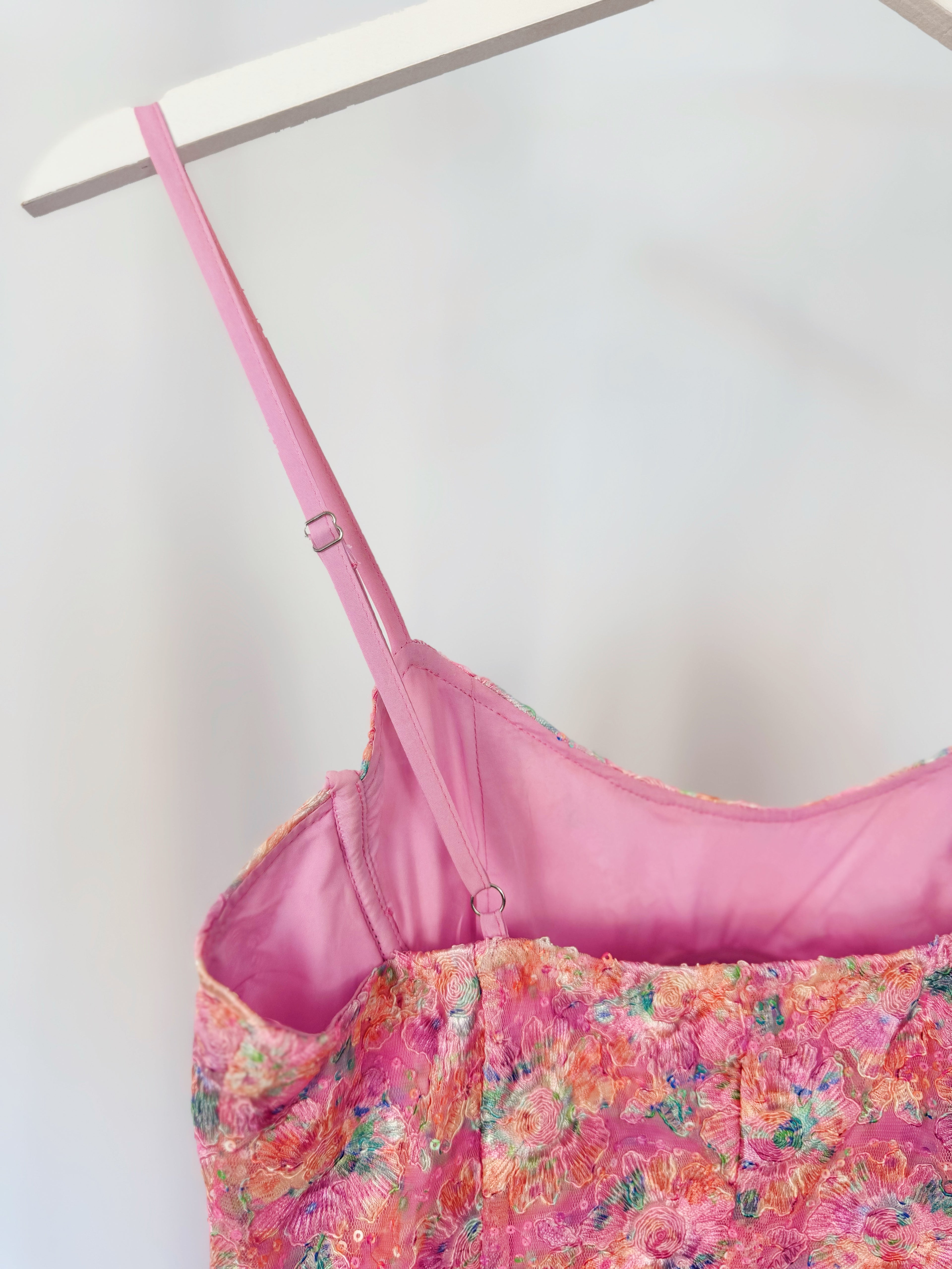 Vestido PrettyLittleThing