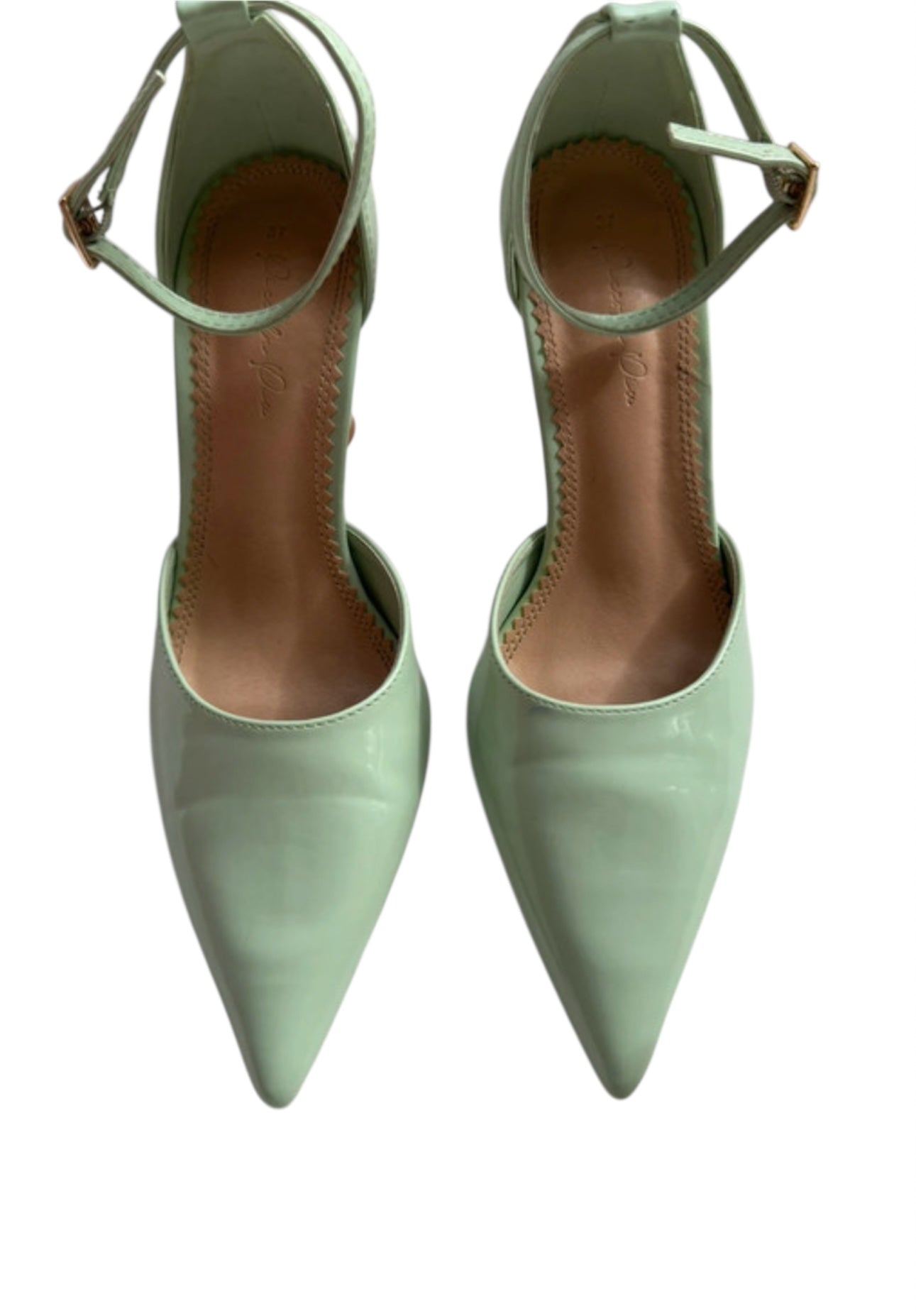 Tacón de charol verde menta