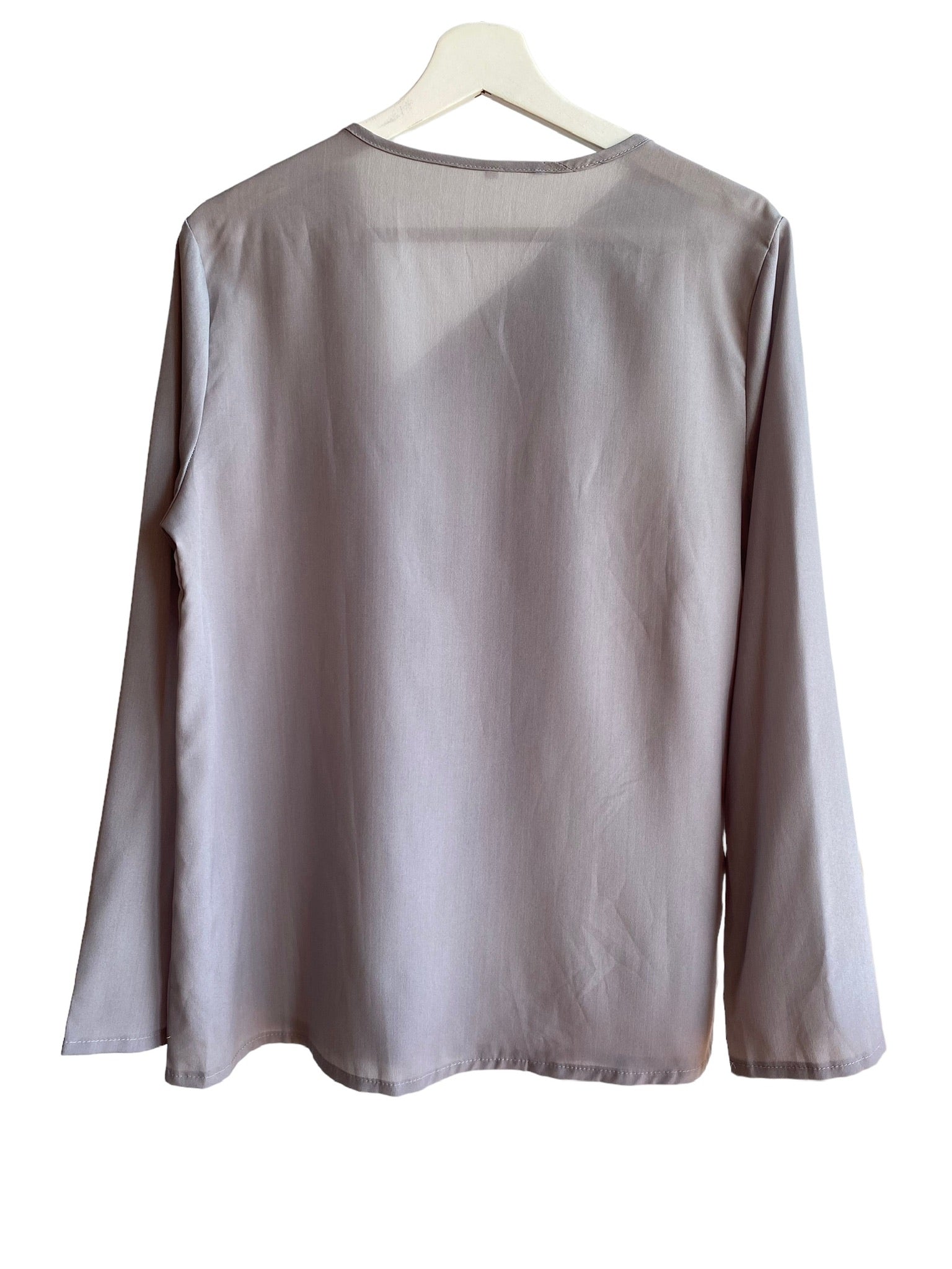 Blusa vintage gris