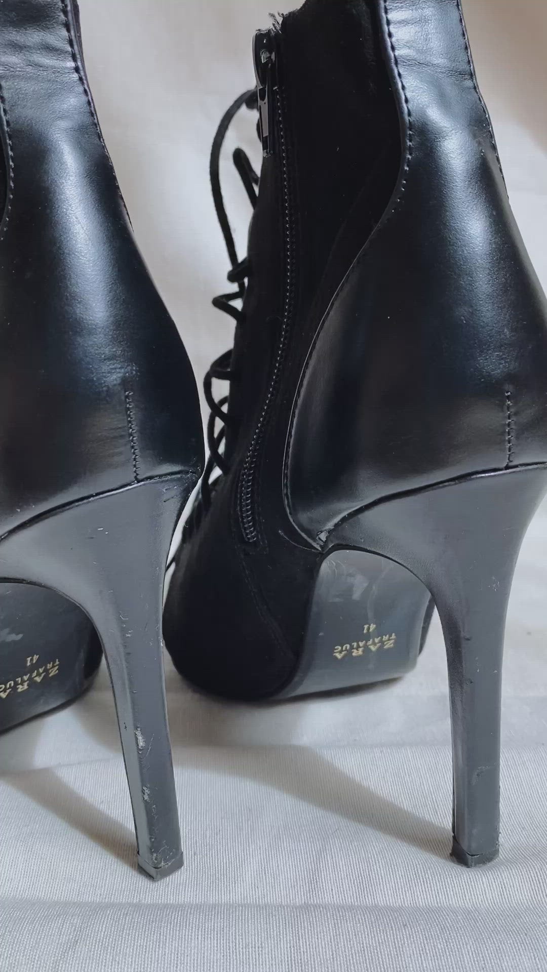 Botines con cordones Zara