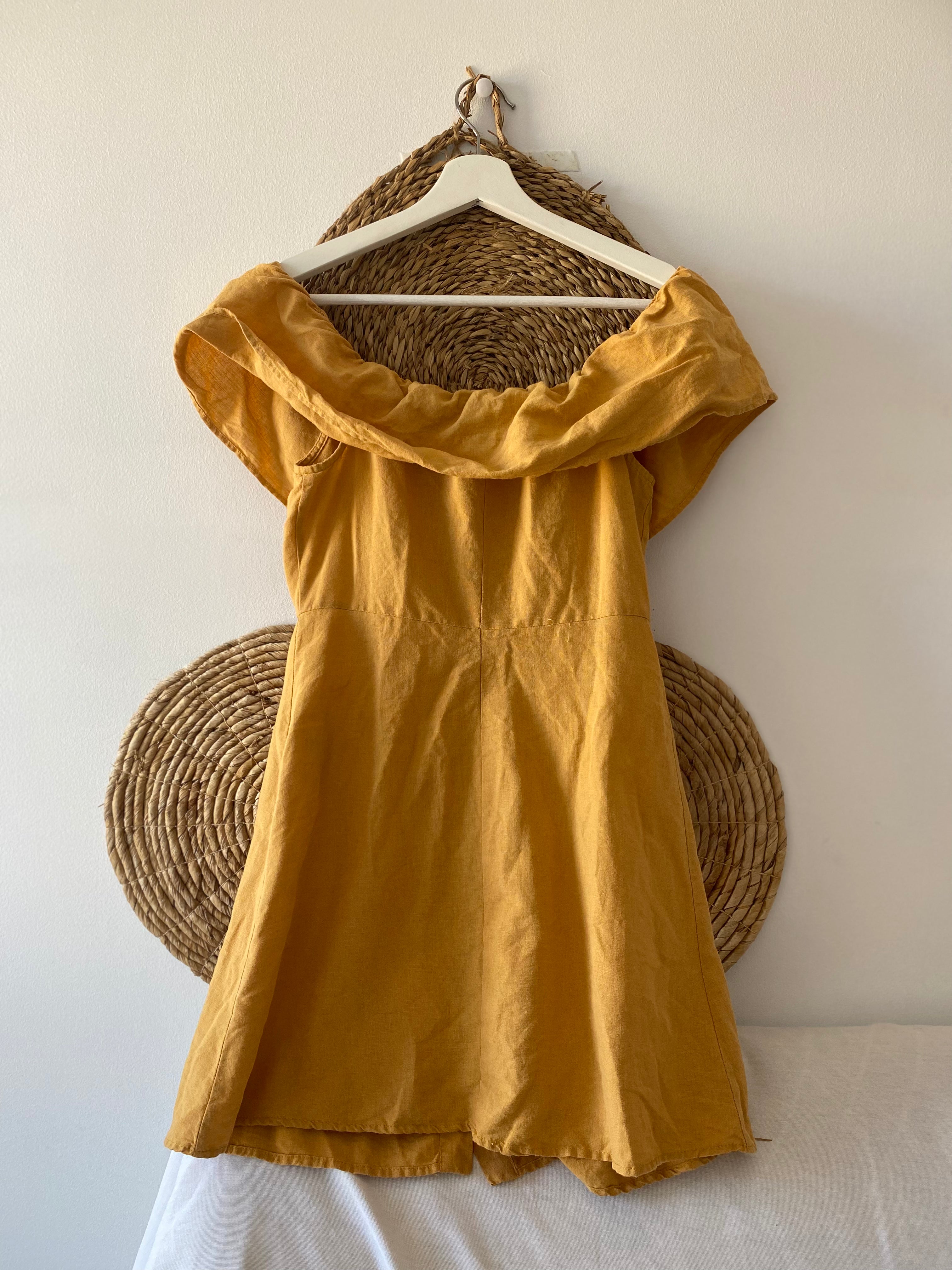 Vestido lino mostaza