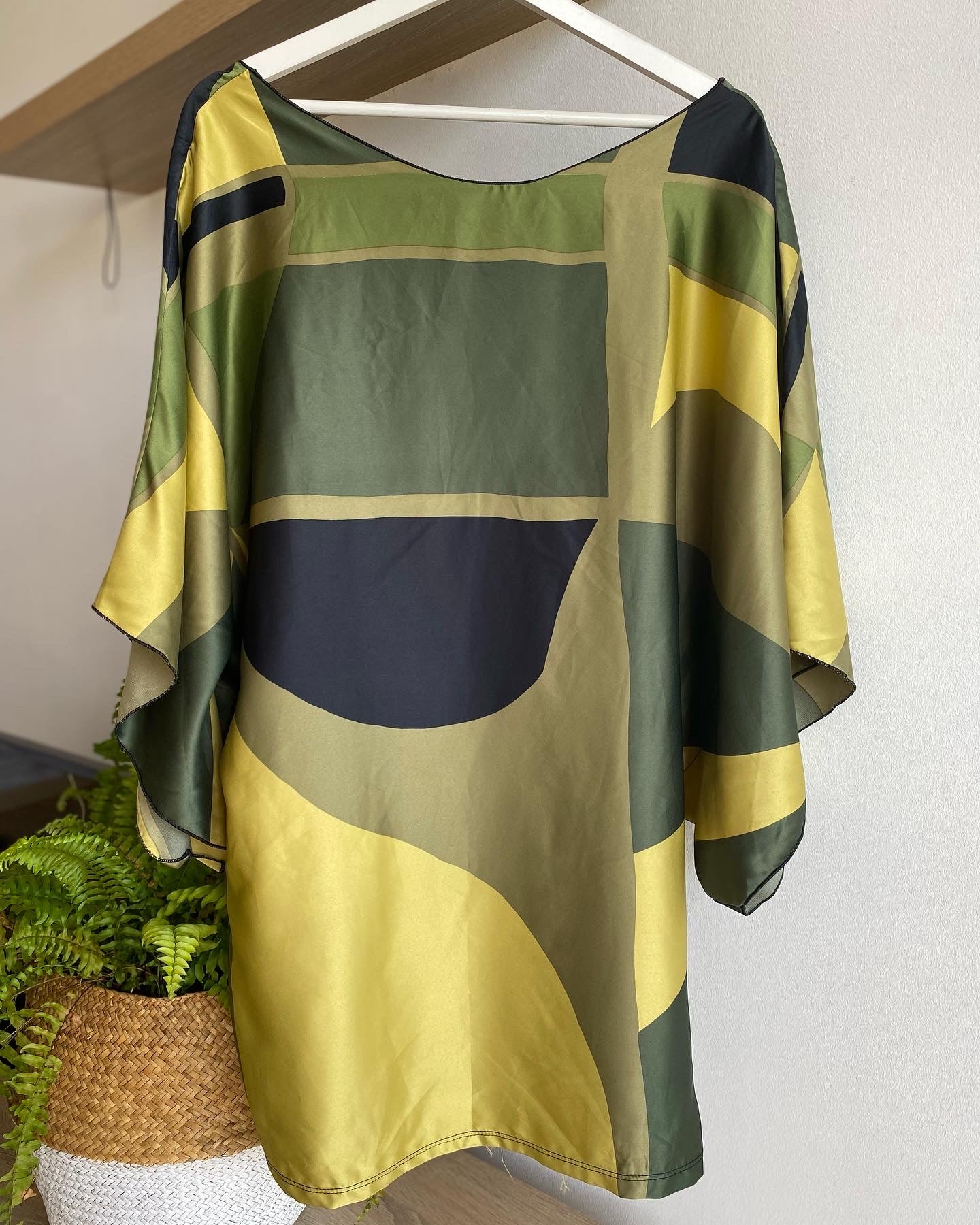 Vestido satén verde