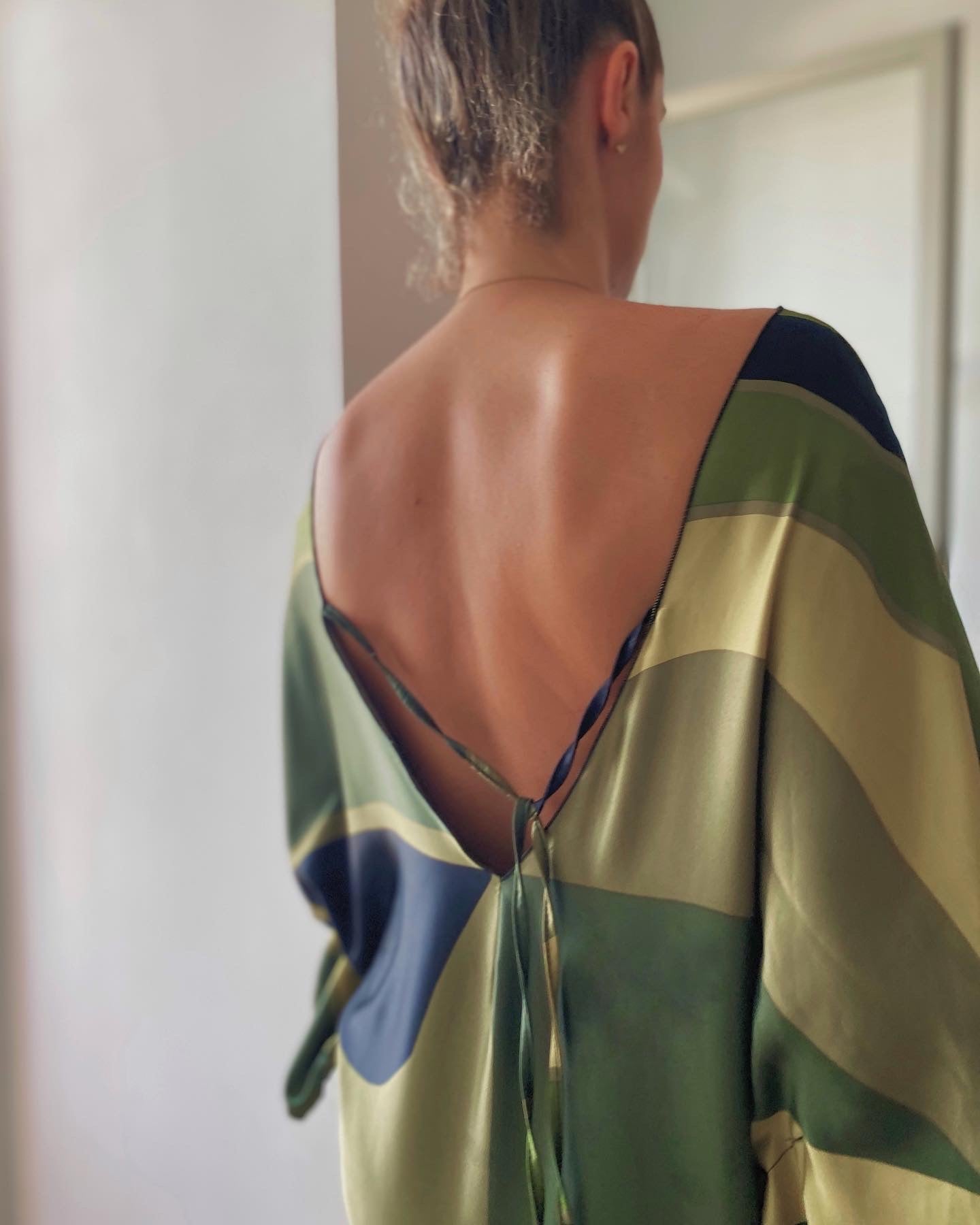 Vestido satén verde