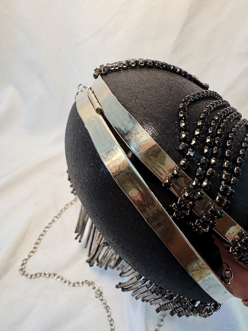 Bolso corazón negro con brillantes