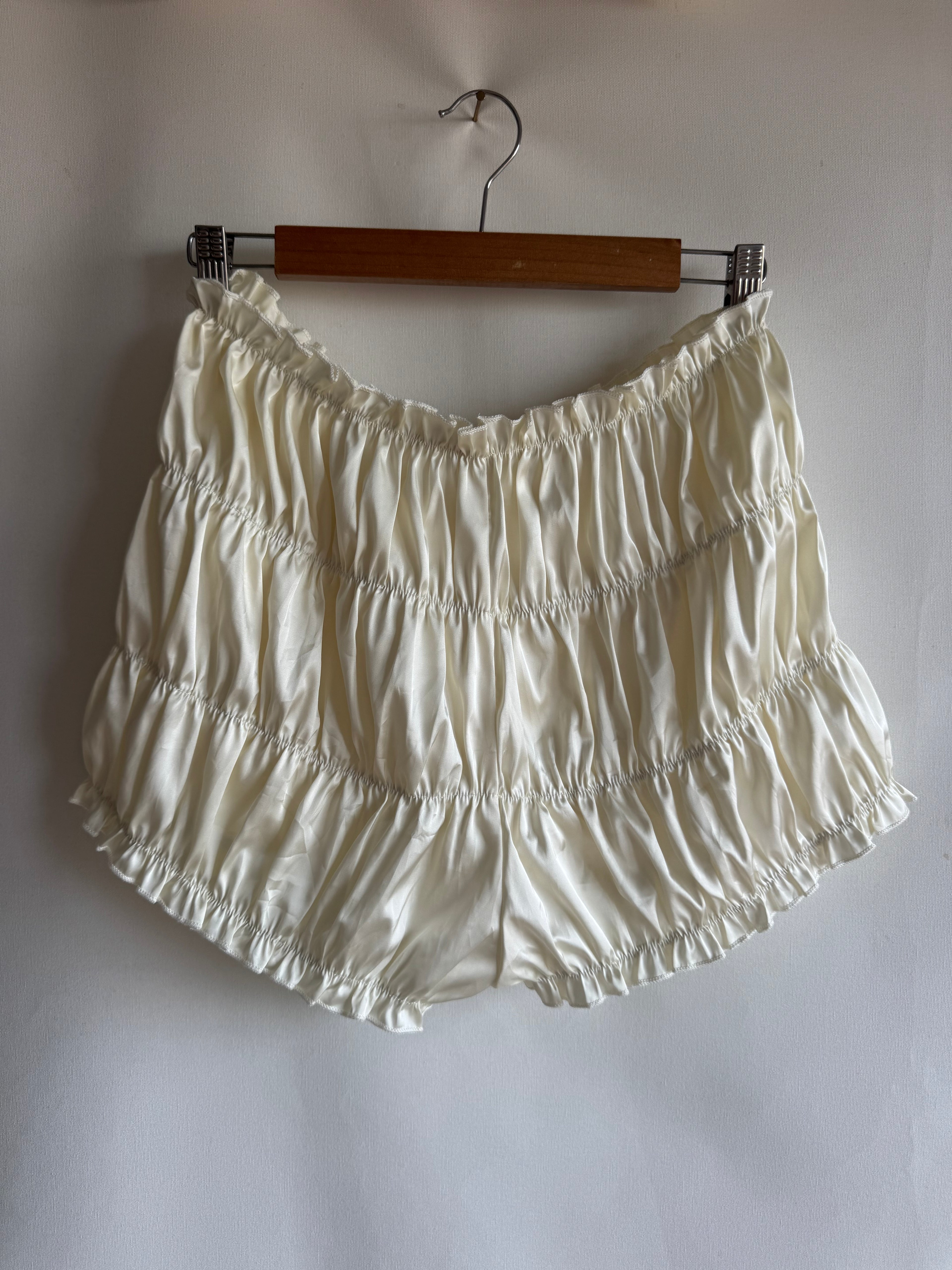 Conjunto fruncido marfil Pre-Loved| Top & Short
