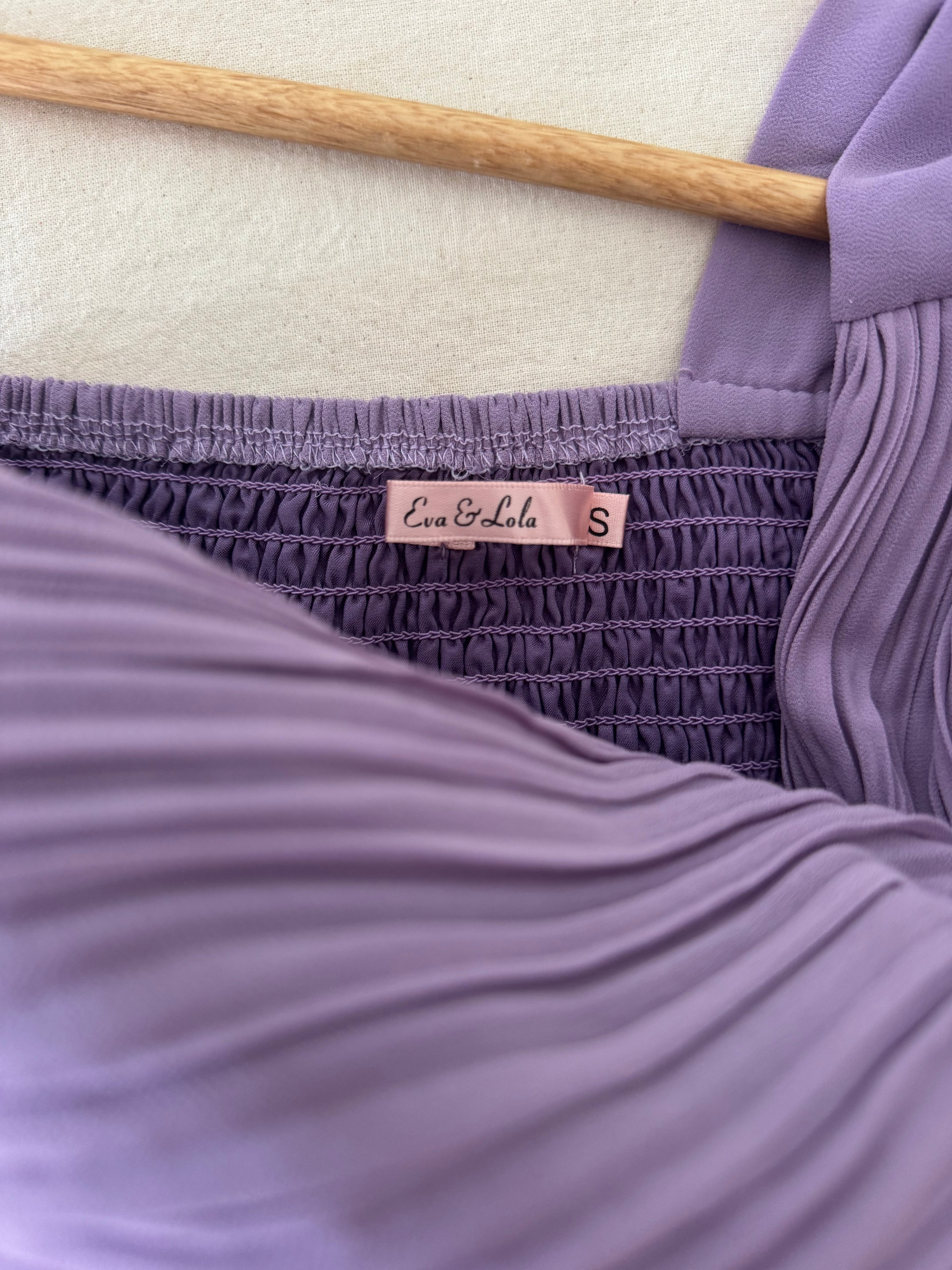 Vestido Pre-Loved Eva & Lola lila plisado asimétrico con espalda nido de abeja