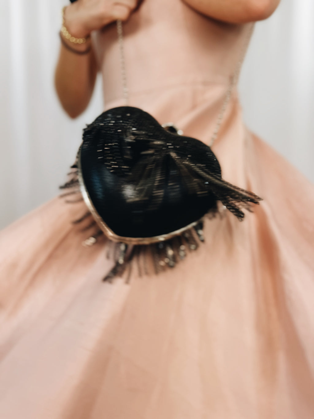 Bolso corazón negro con brillantes