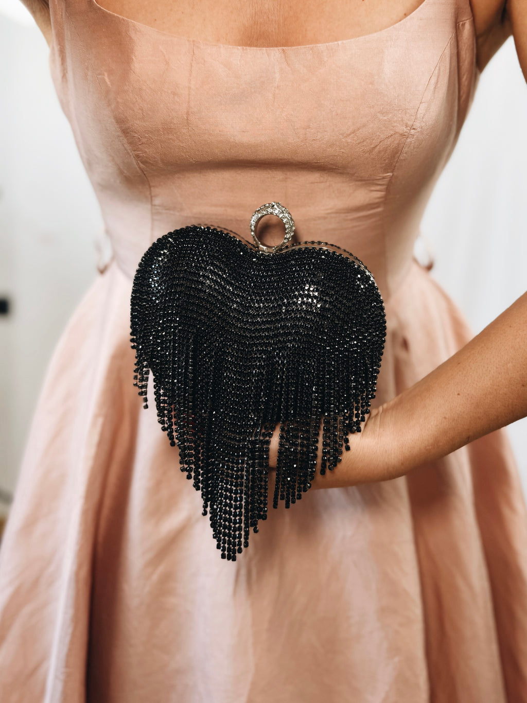 Bolso corazón negro con brillantes