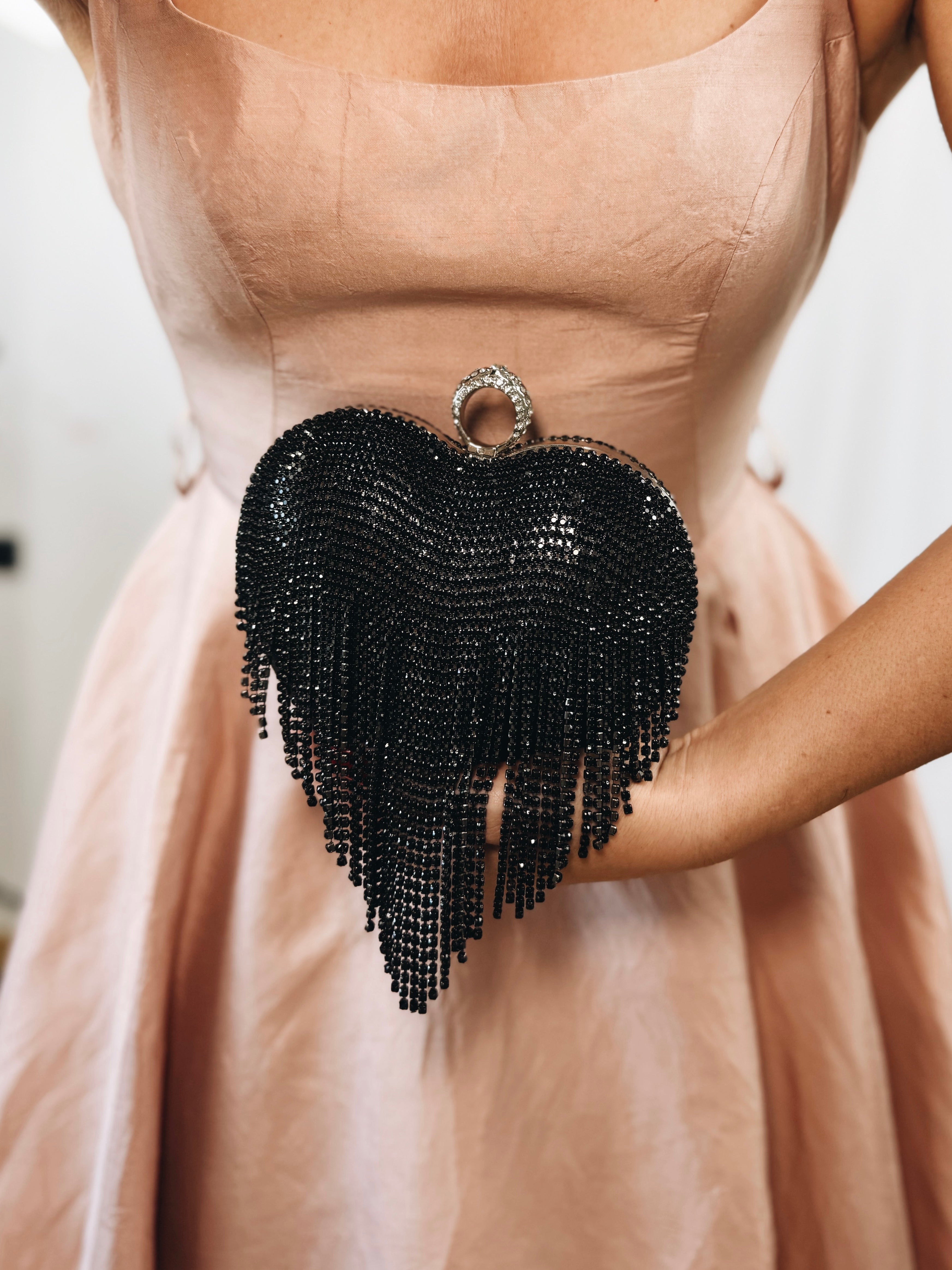 Bolso corazón negro con brillantes