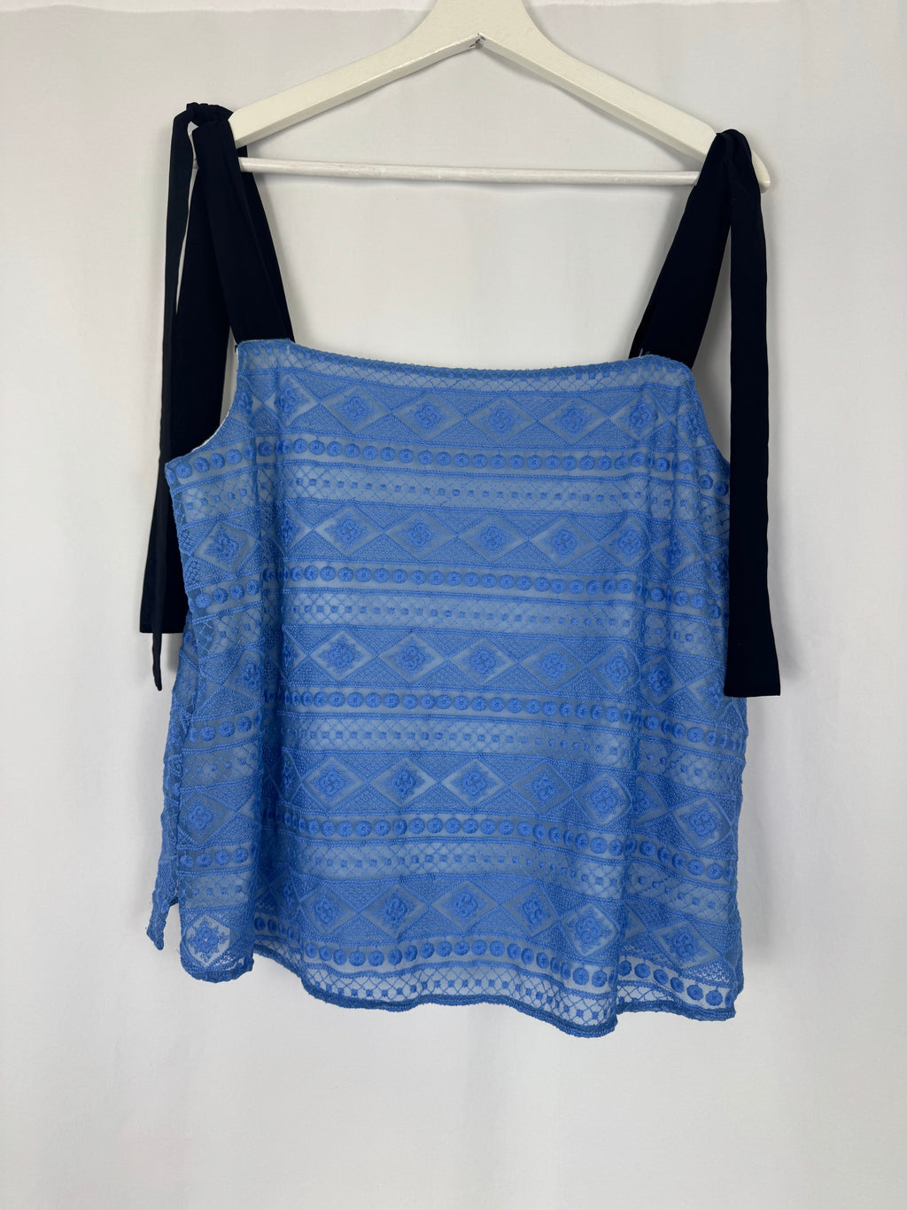 Top con lazada Amitié (talla L)