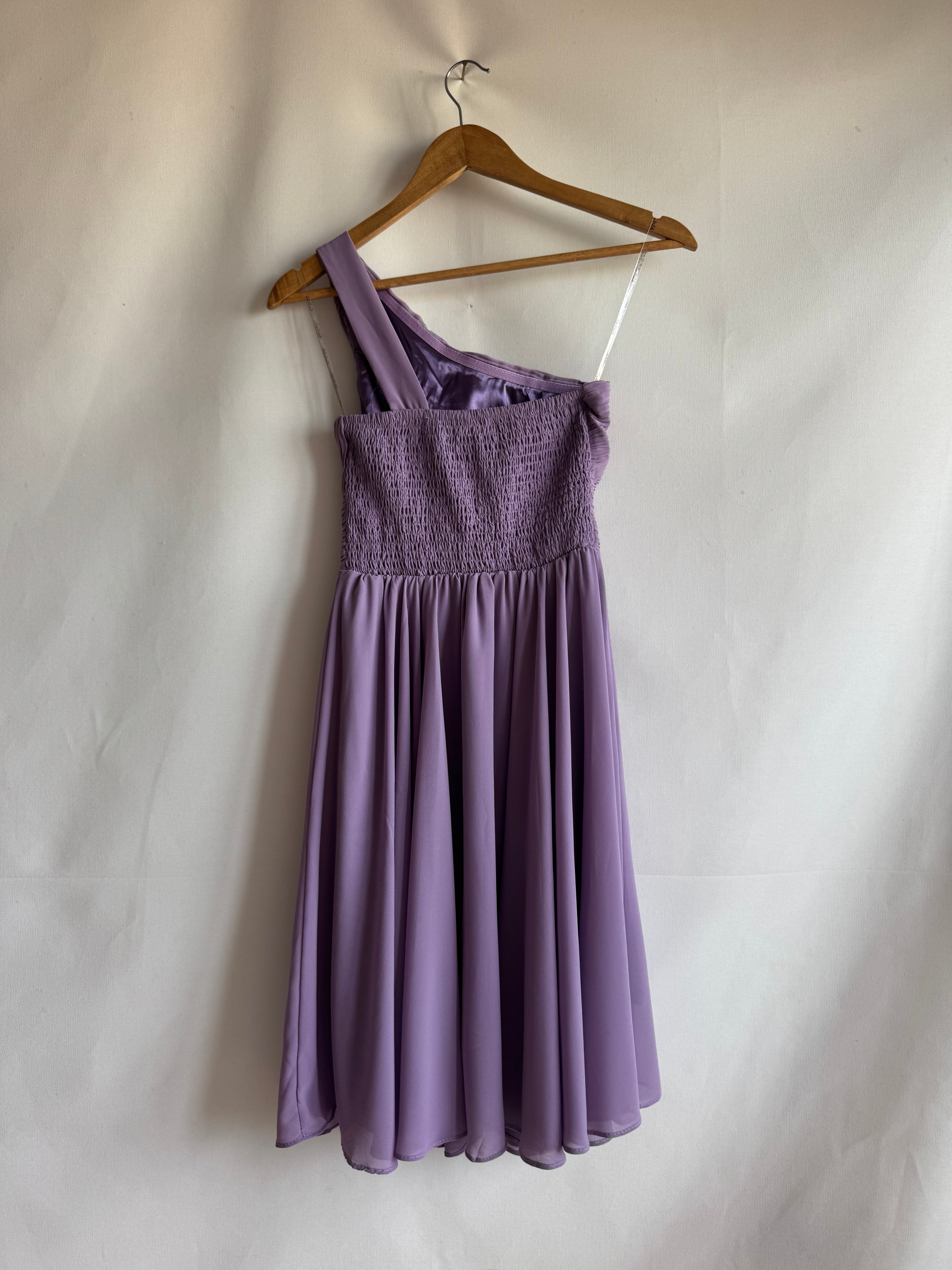 Vestido Pre-Loved Eva & Lola lila plisado asimétrico con espalda nido de abeja
