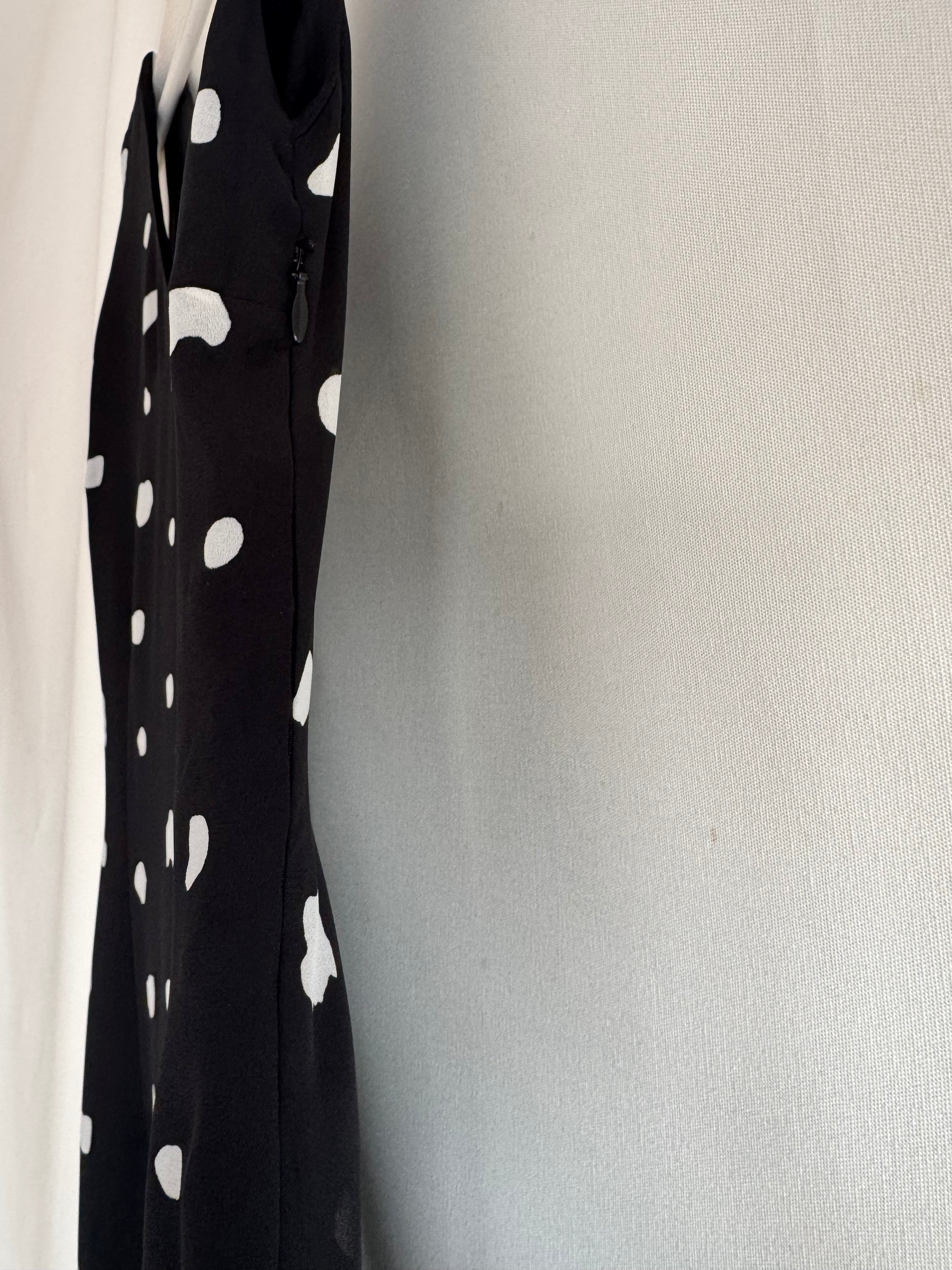 Vestido Vintage TCT | Elegancia en Lunares Blanco y Negro