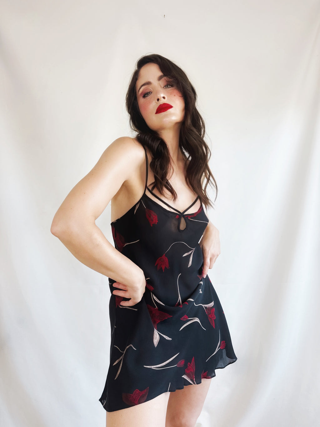 Vestido vintage Queentex 100% seda negro floral lencero tirantes finos