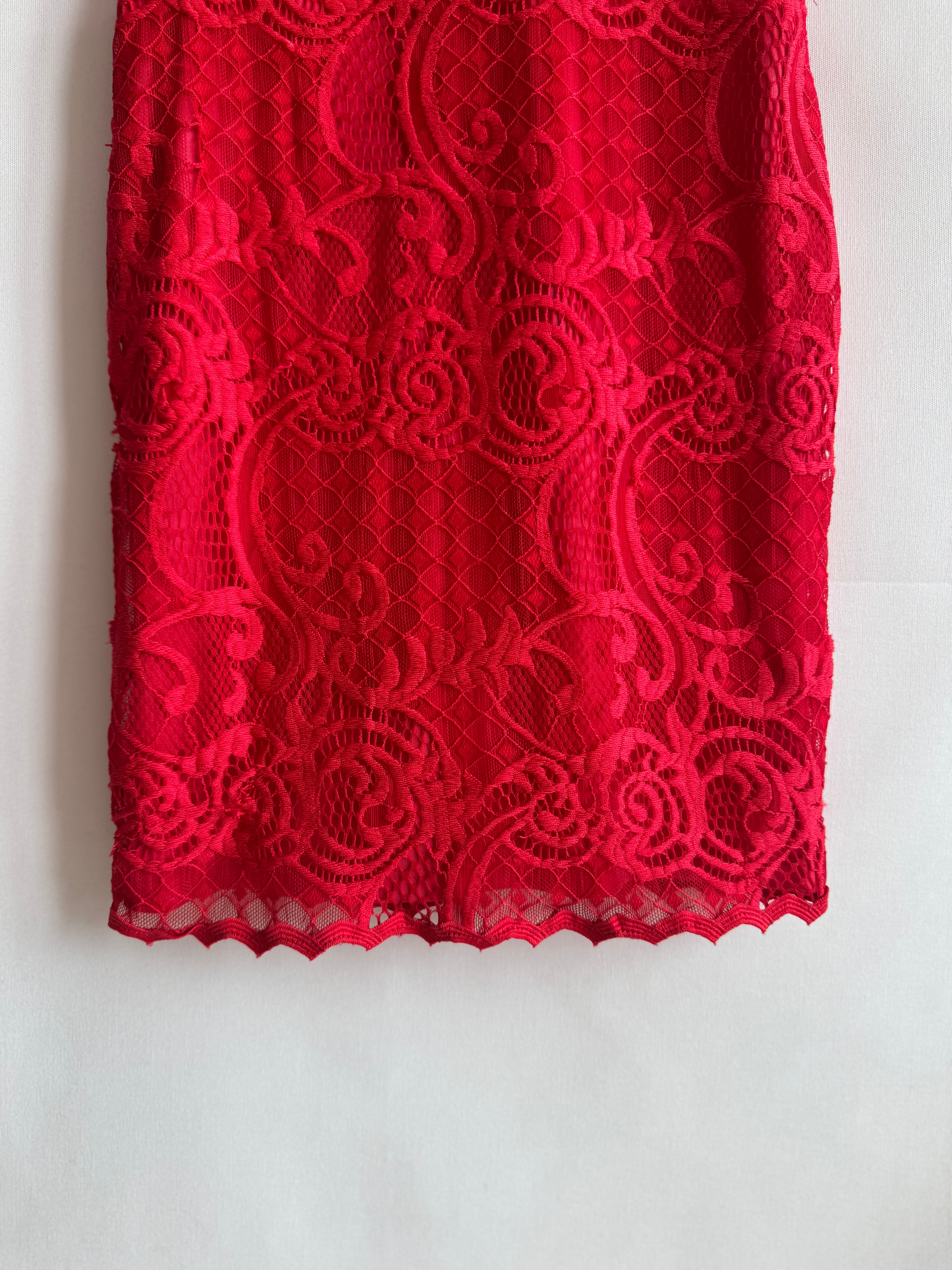 Vestido Pre-Loved Topshop rojo mini encaje elástico con transparencias