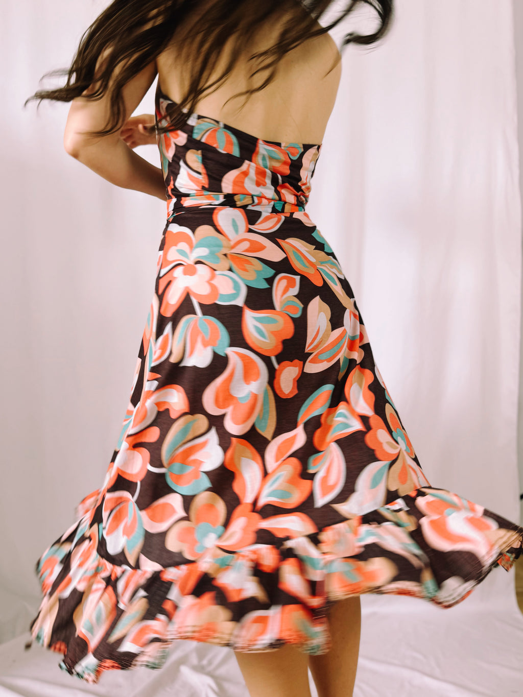 Vestido Ted Baker London 100% algodón con escote halter cruzado y estampado floral – Talla 40