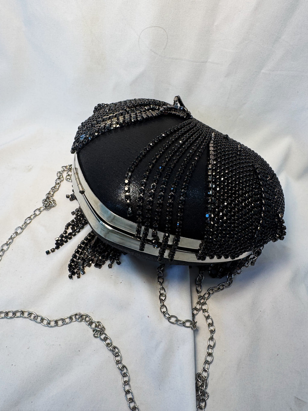 Bolso corazón negro con brillantes