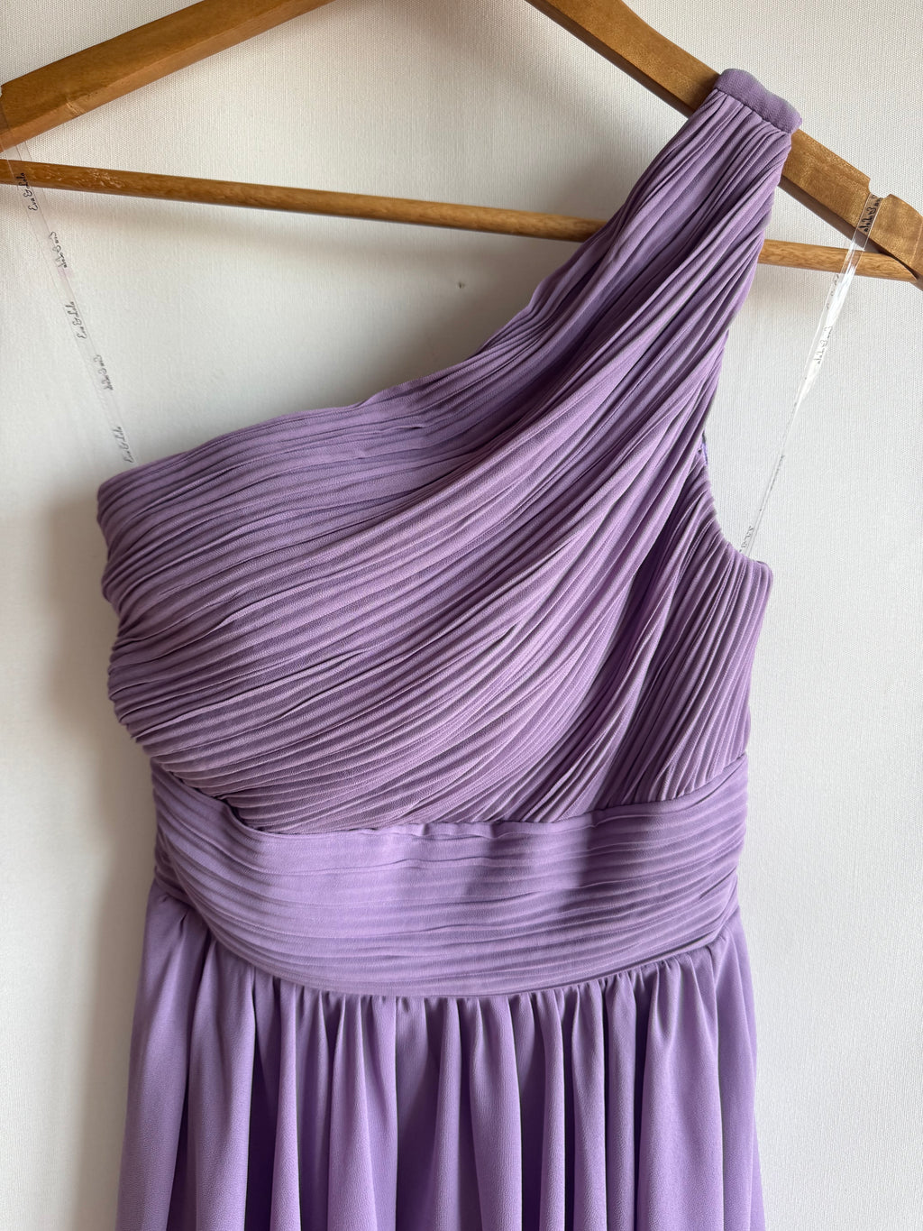 Vestido Pre-Loved Eva & Lola lila plisado asimétrico con espalda nido de abeja