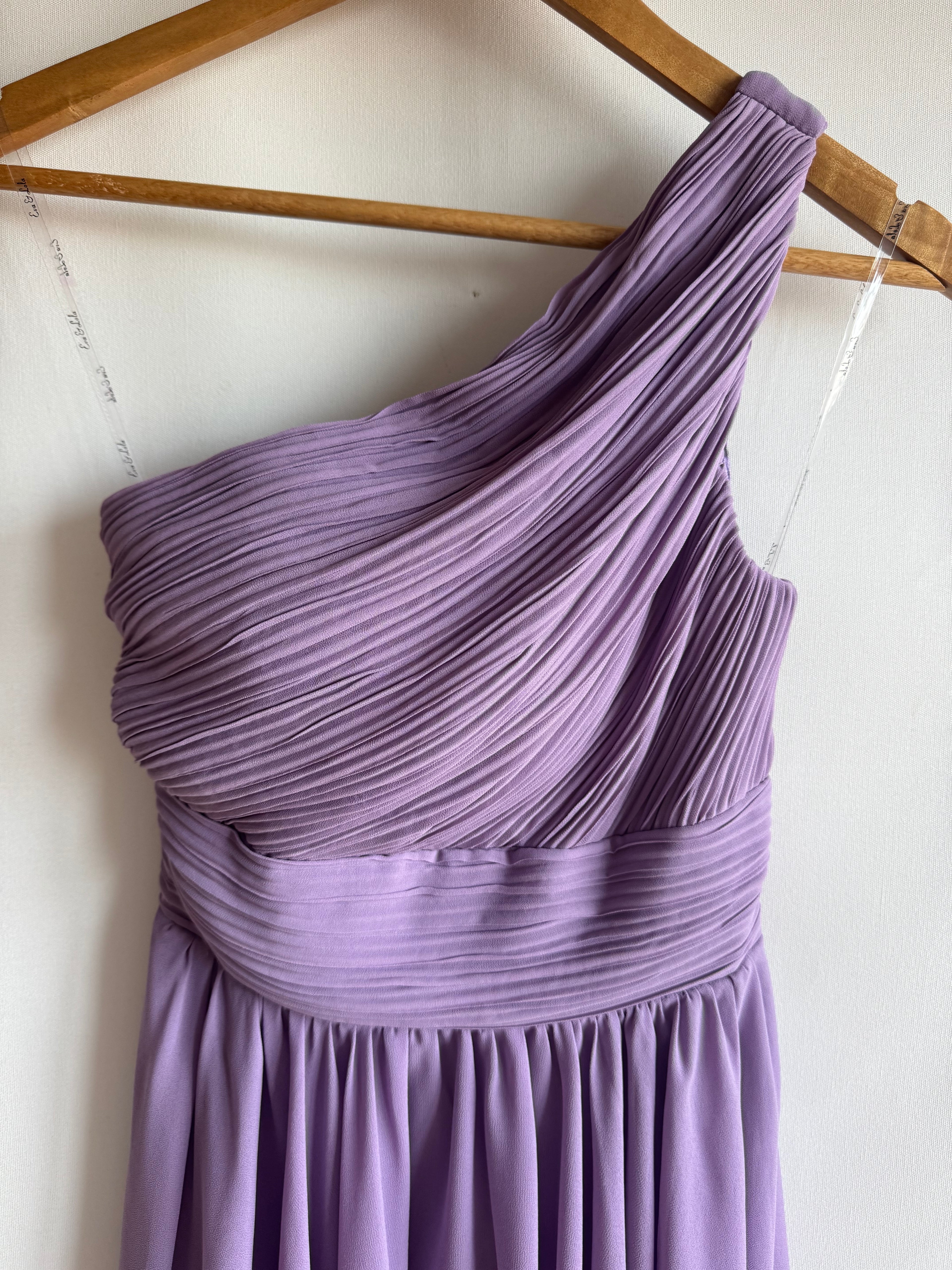 Vestido Pre-Loved Eva & Lola lila plisado asimétrico con espalda nido de abeja
