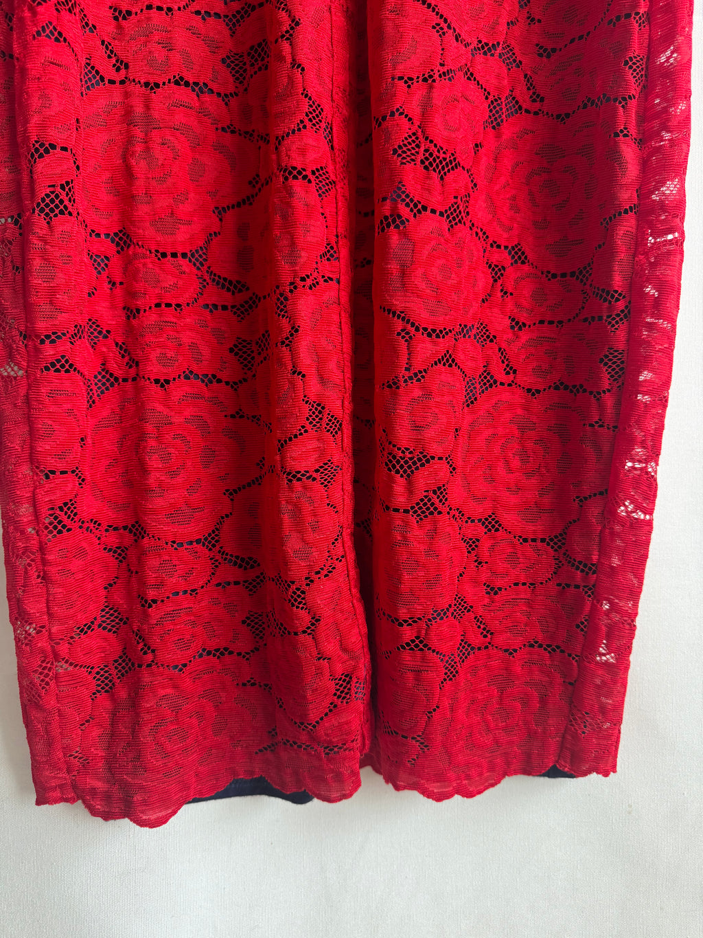 Vestido midi de encaje rojo – Damsel in a Dress (T.10)