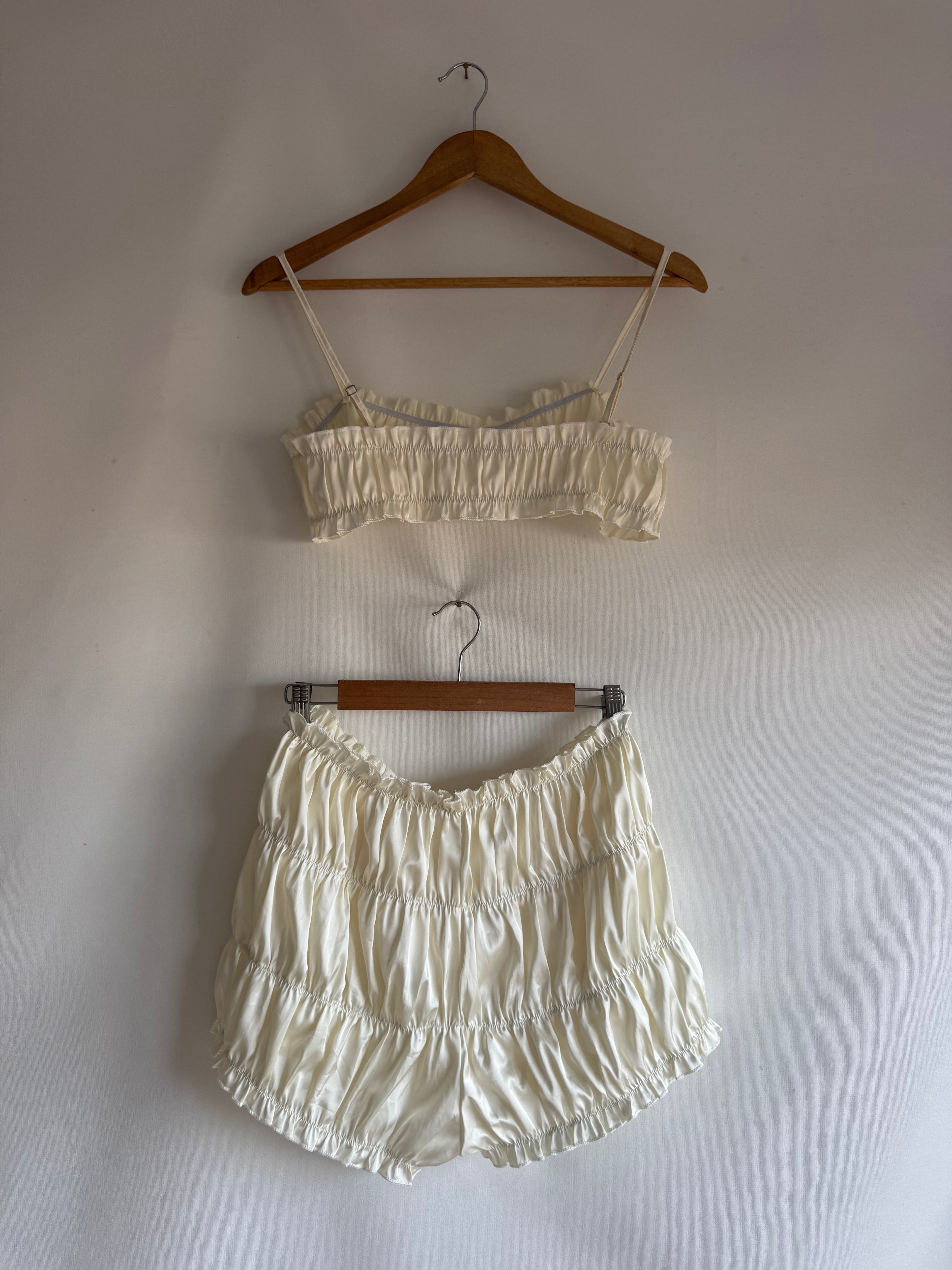 Conjunto fruncido marfil Pre-Loved| Top & Short