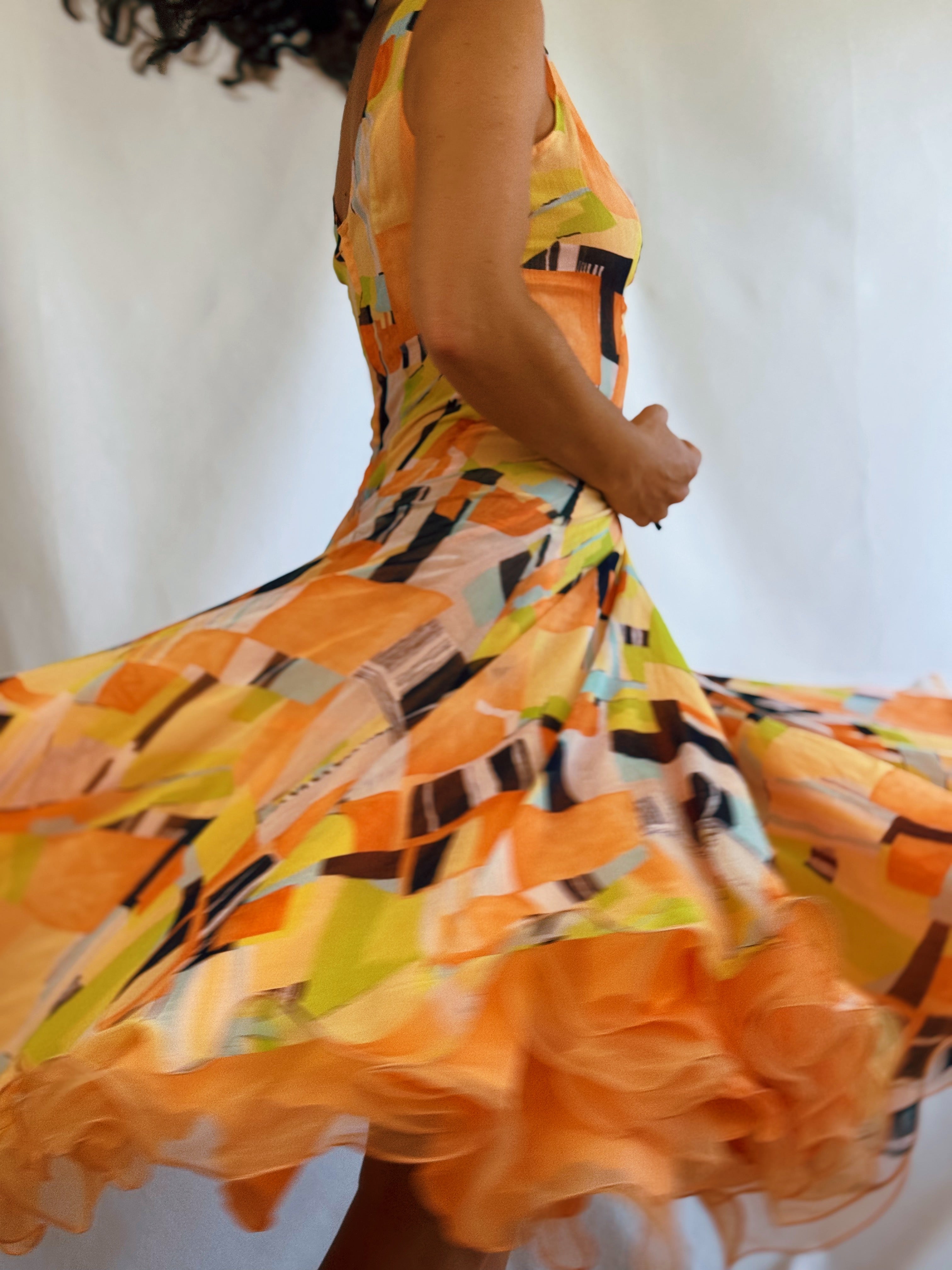 Vestido vintage tulipán con can-can