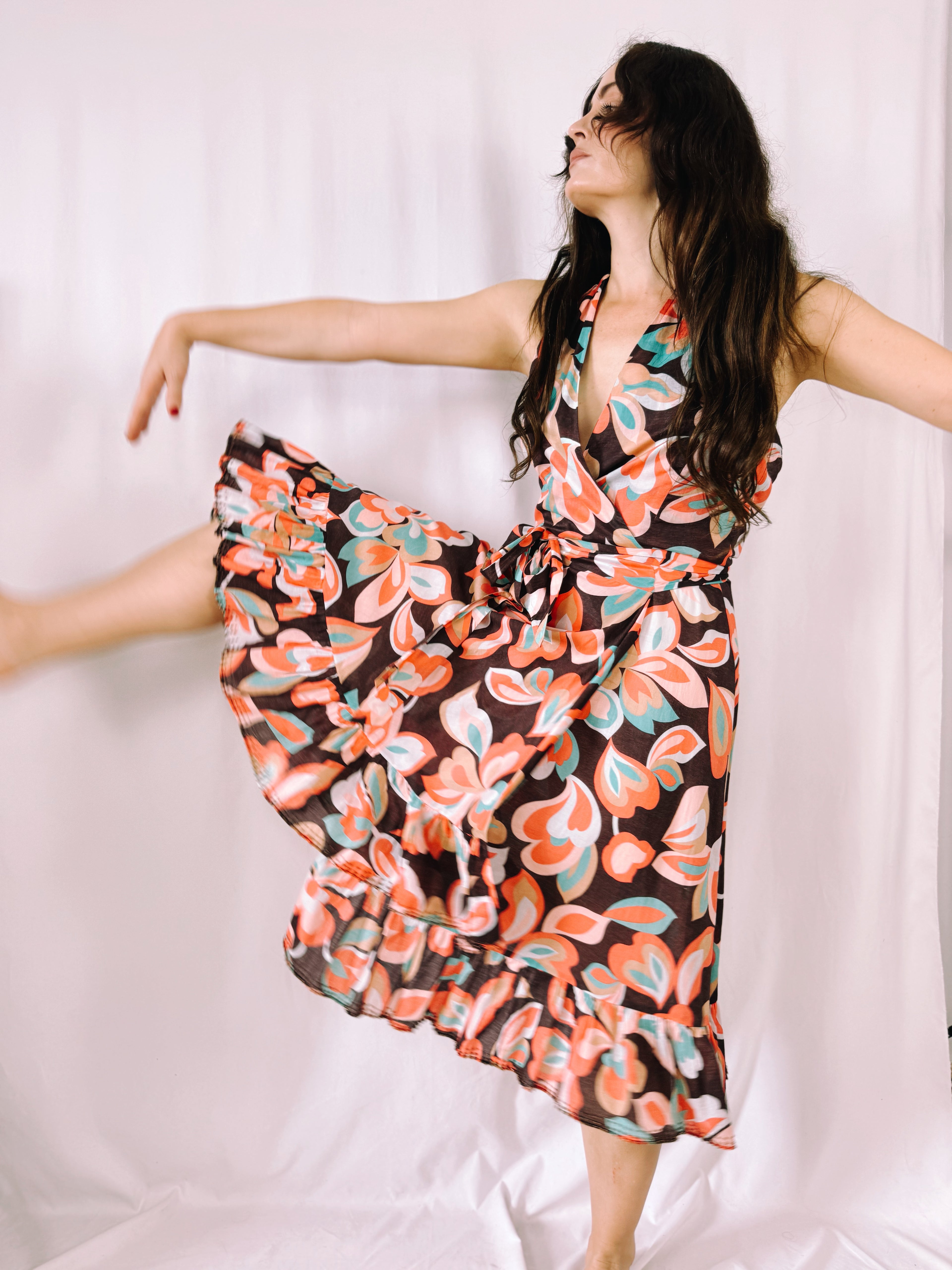 Vestido Ted Baker London 100% algodón con escote halter cruzado y estampado floral – Talla 40