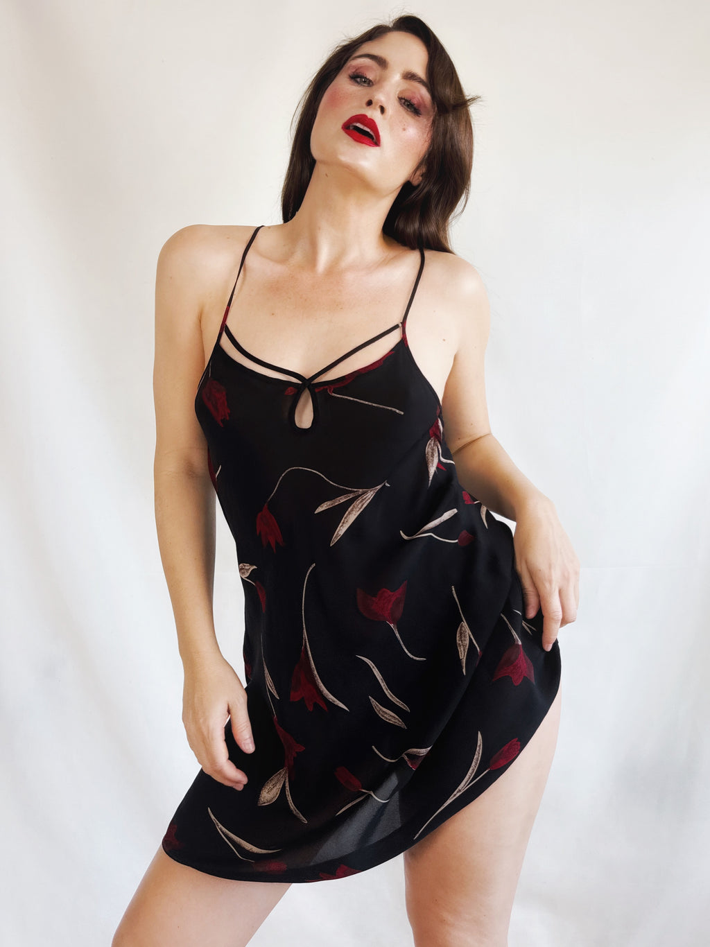 Vestido vintage Queentex 100% seda negro floral lencero tirantes finos