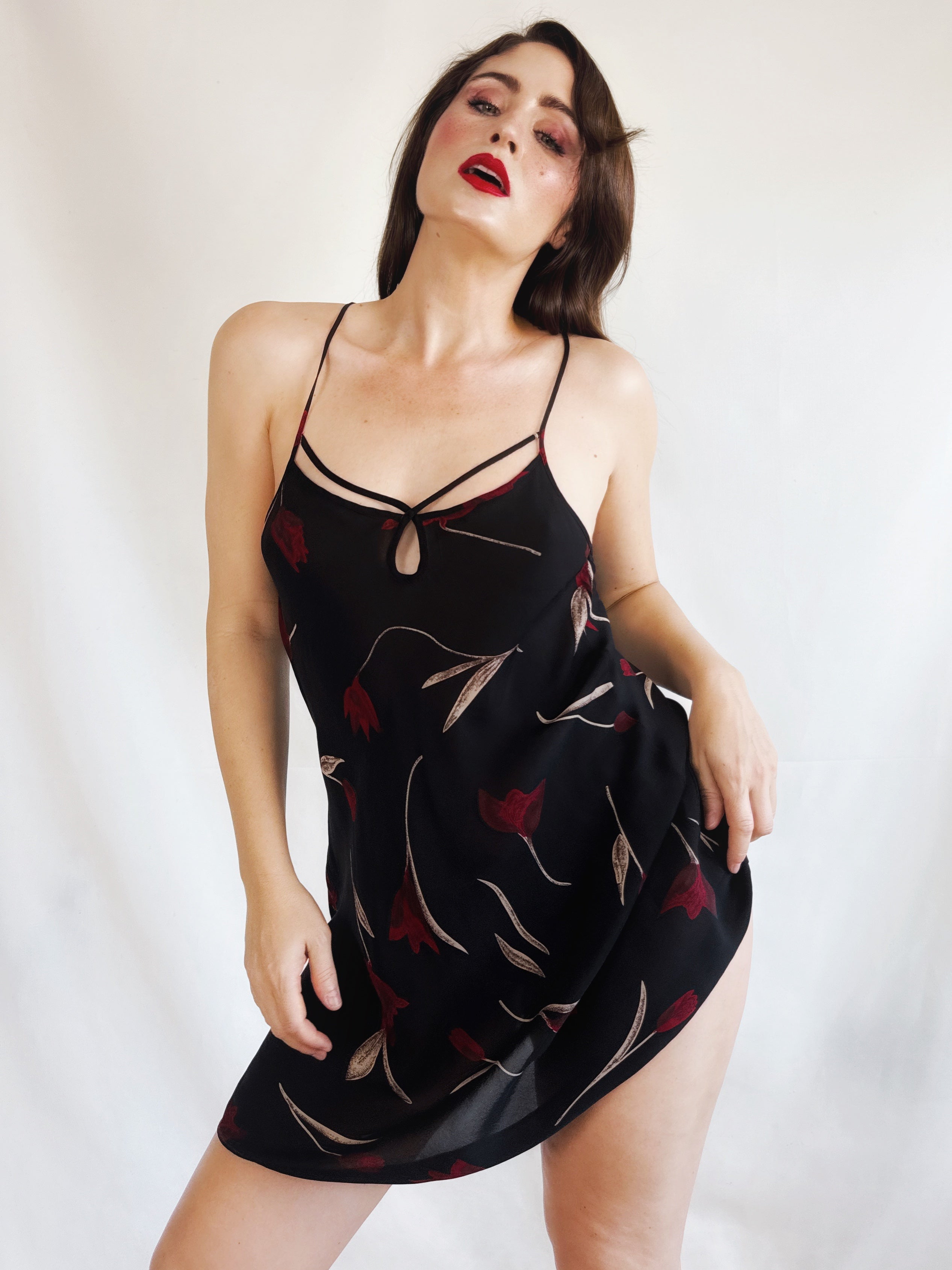 Vestido vintage Queentex 100% seda negro floral lencero tirantes finos