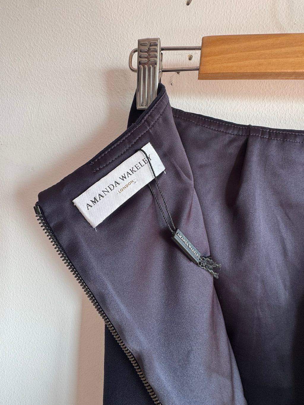 Falda Amanda Wakeley London en azul marino