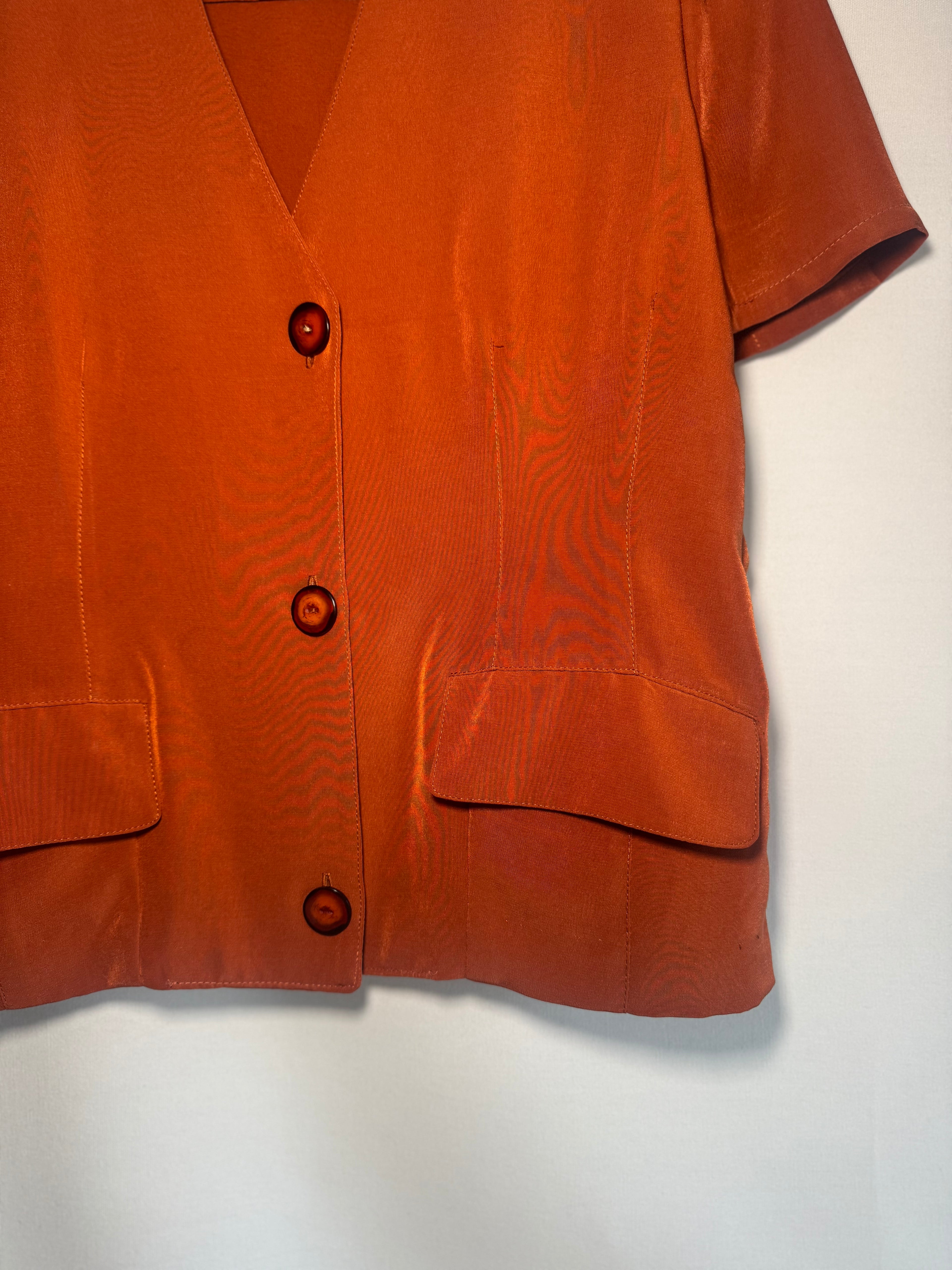 Blusa vintage con hombreras