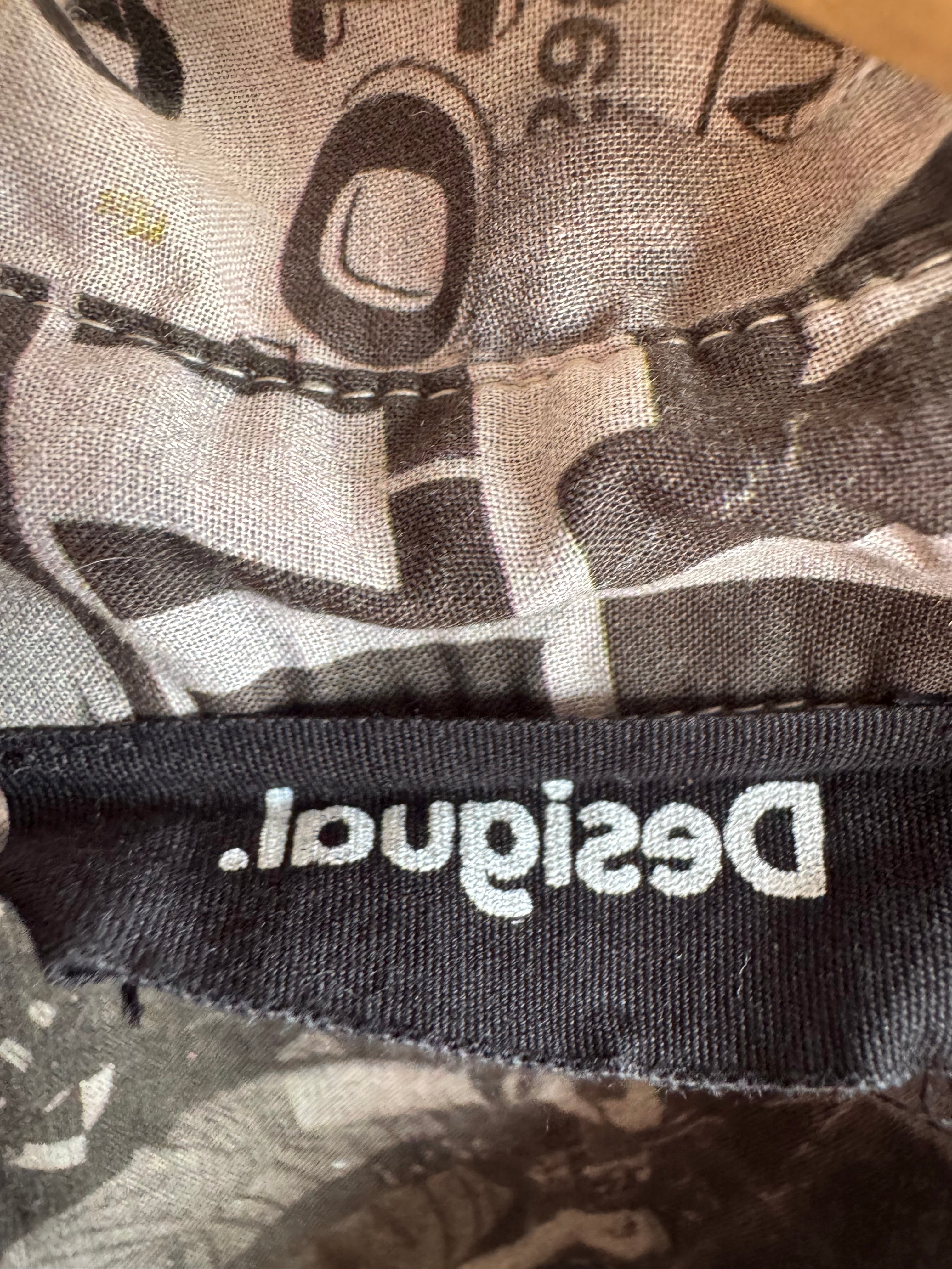 Camisa periódico Desigual (T.S)