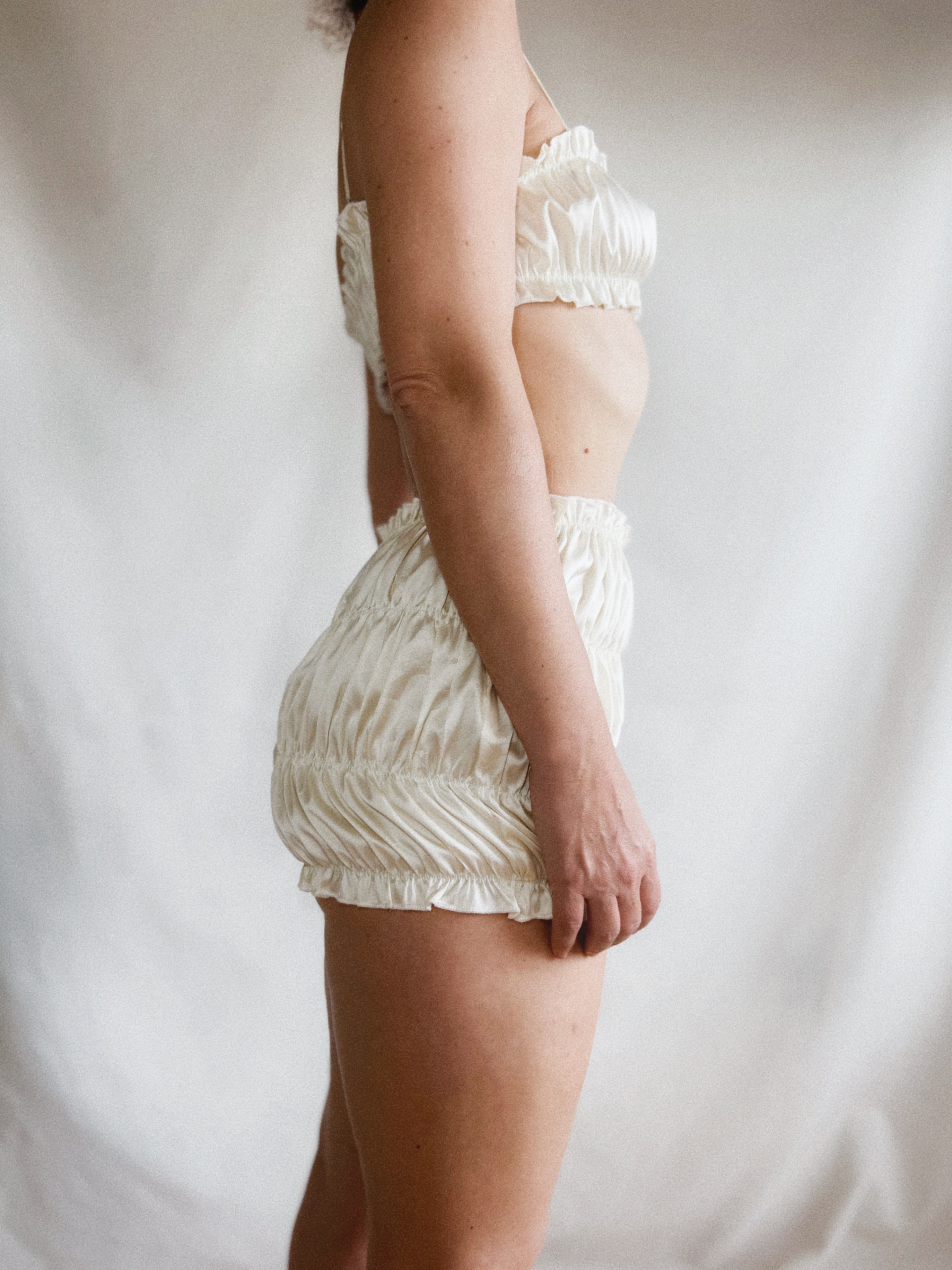 Conjunto fruncido marfil Pre-Loved| Top & Short