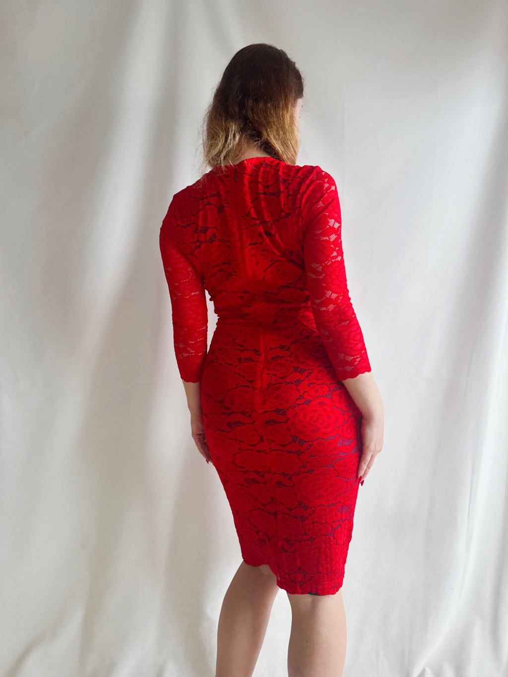 Vestido midi de encaje rojo – Damsel in a Dress (T.10)