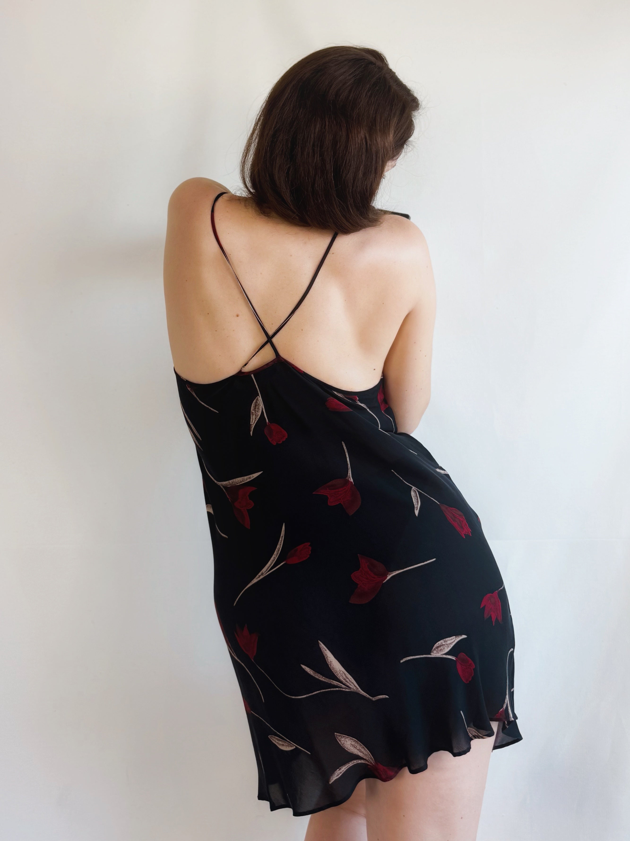Vestido vintage Queentex 100% seda negro floral lencero tirantes finos