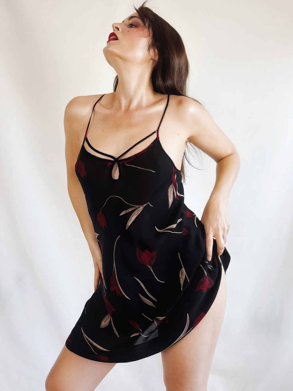Vestido vintage Queentex 100% seda negro floral lencero tirantes finos