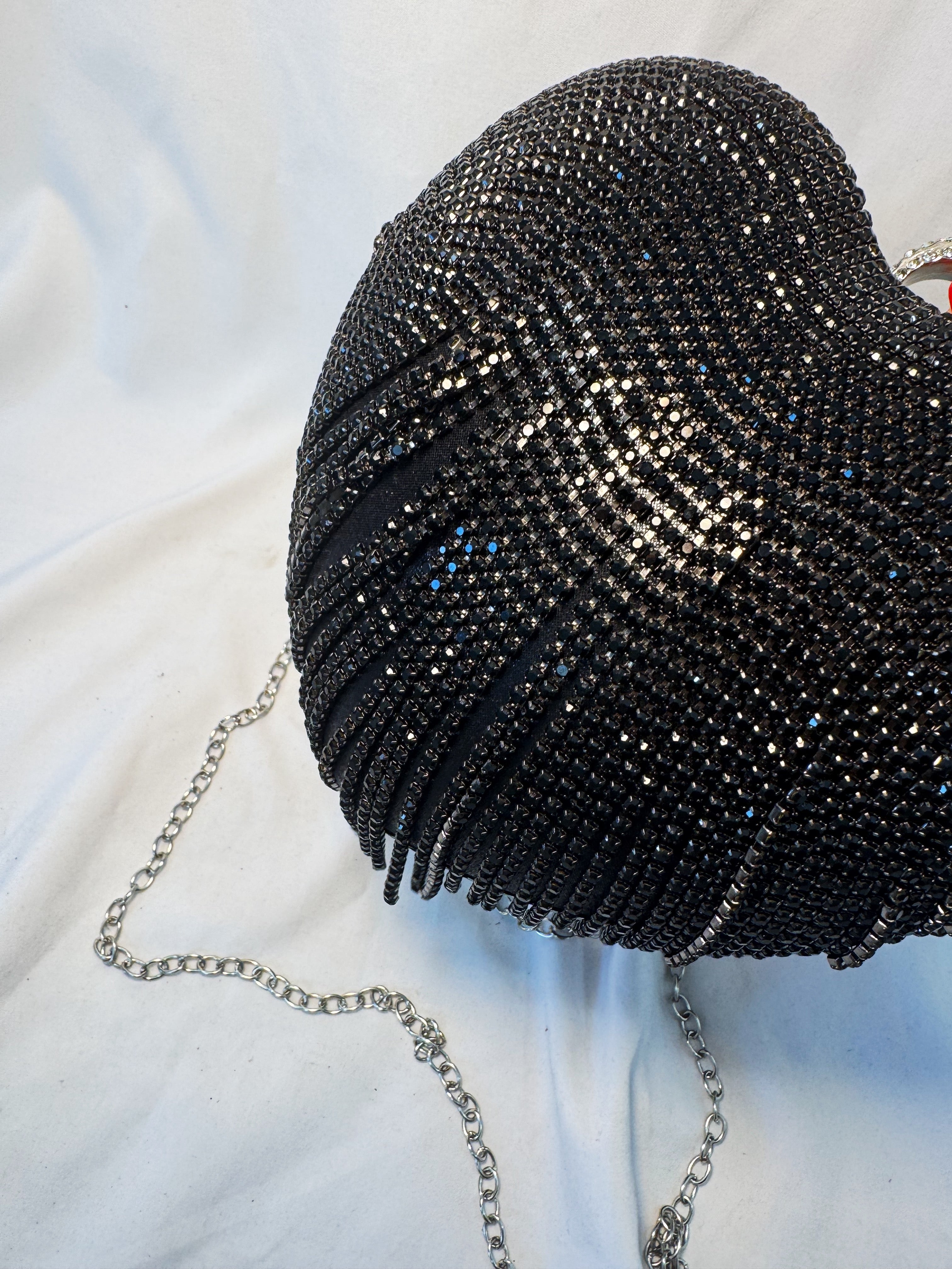 Bolso corazón negro con brillantes