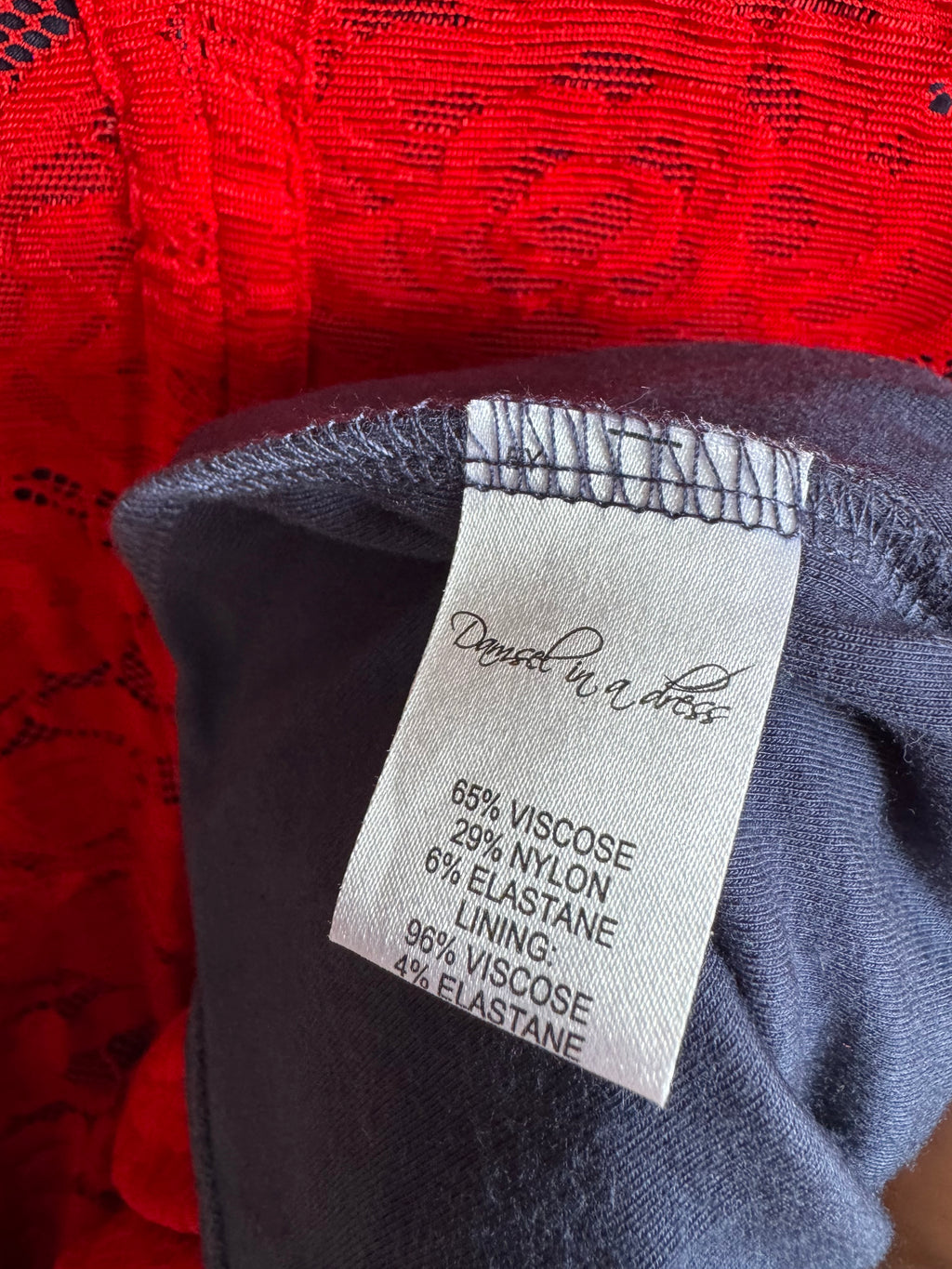 Vestido midi de encaje rojo – Damsel in a Dress (T.10)