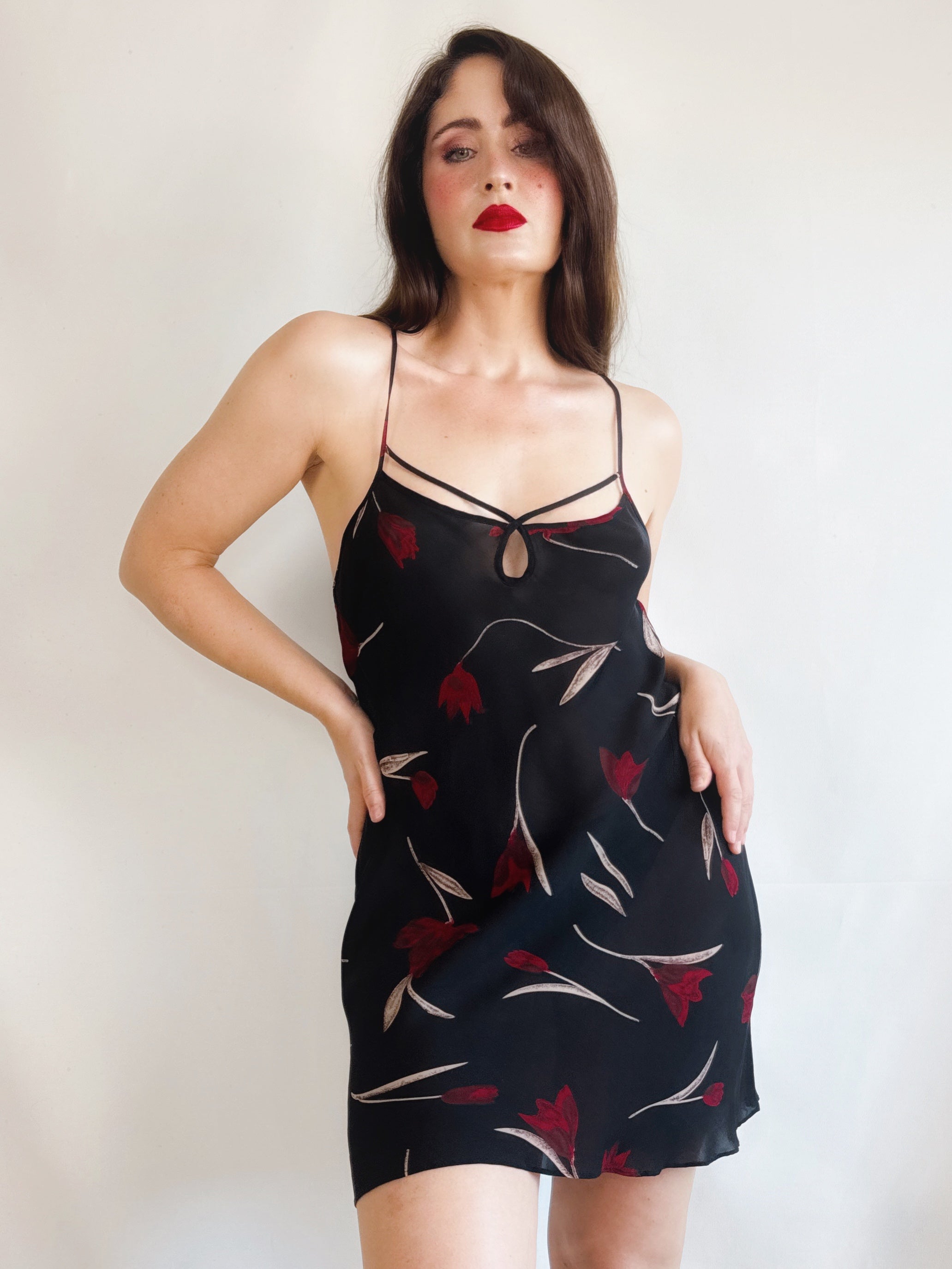Vestido vintage Queentex 100% seda negro floral lencero tirantes finos