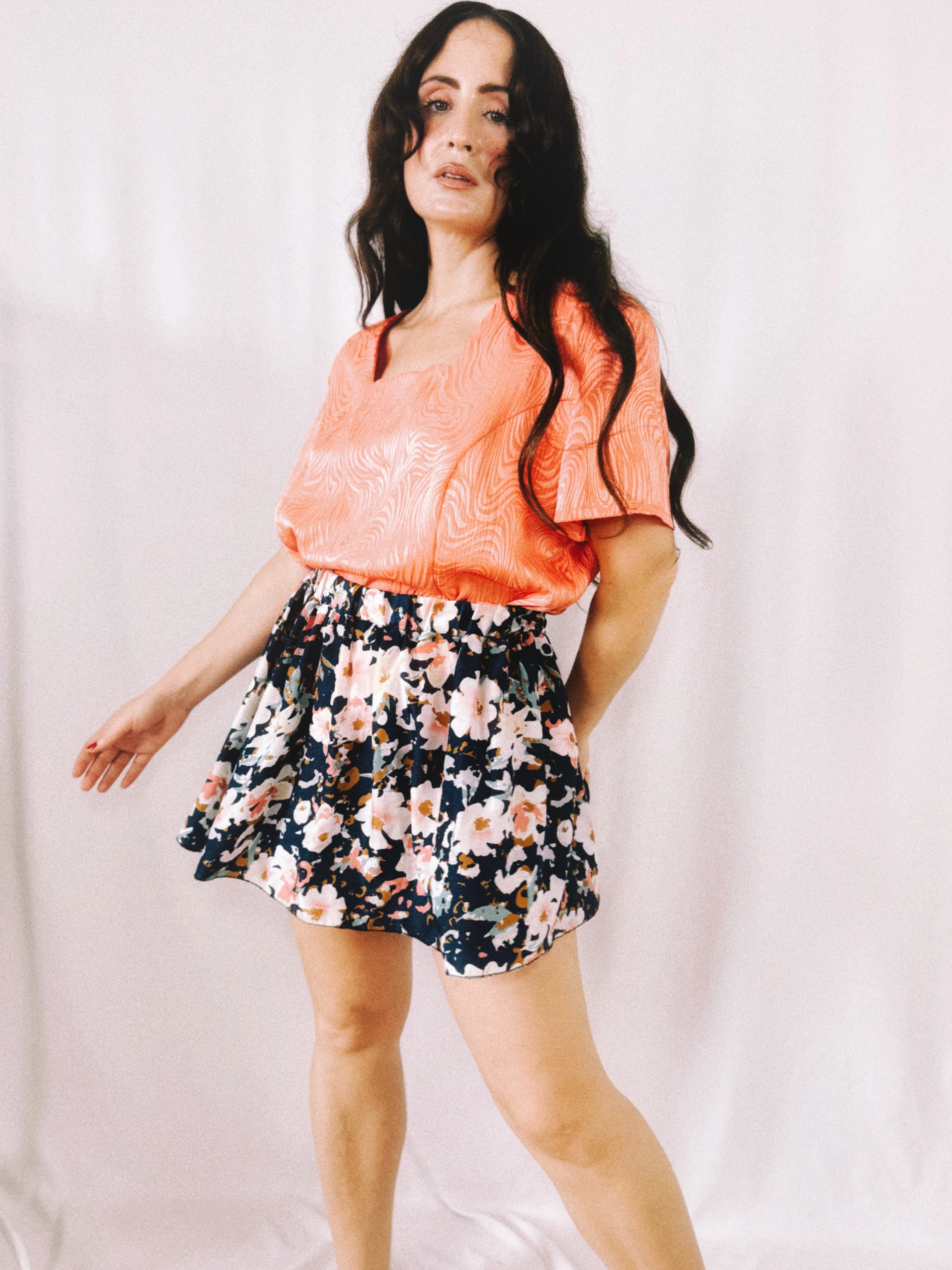 Blusa Vintage Coral con Textura de Ondas | Escote Cuadrado Años 90
