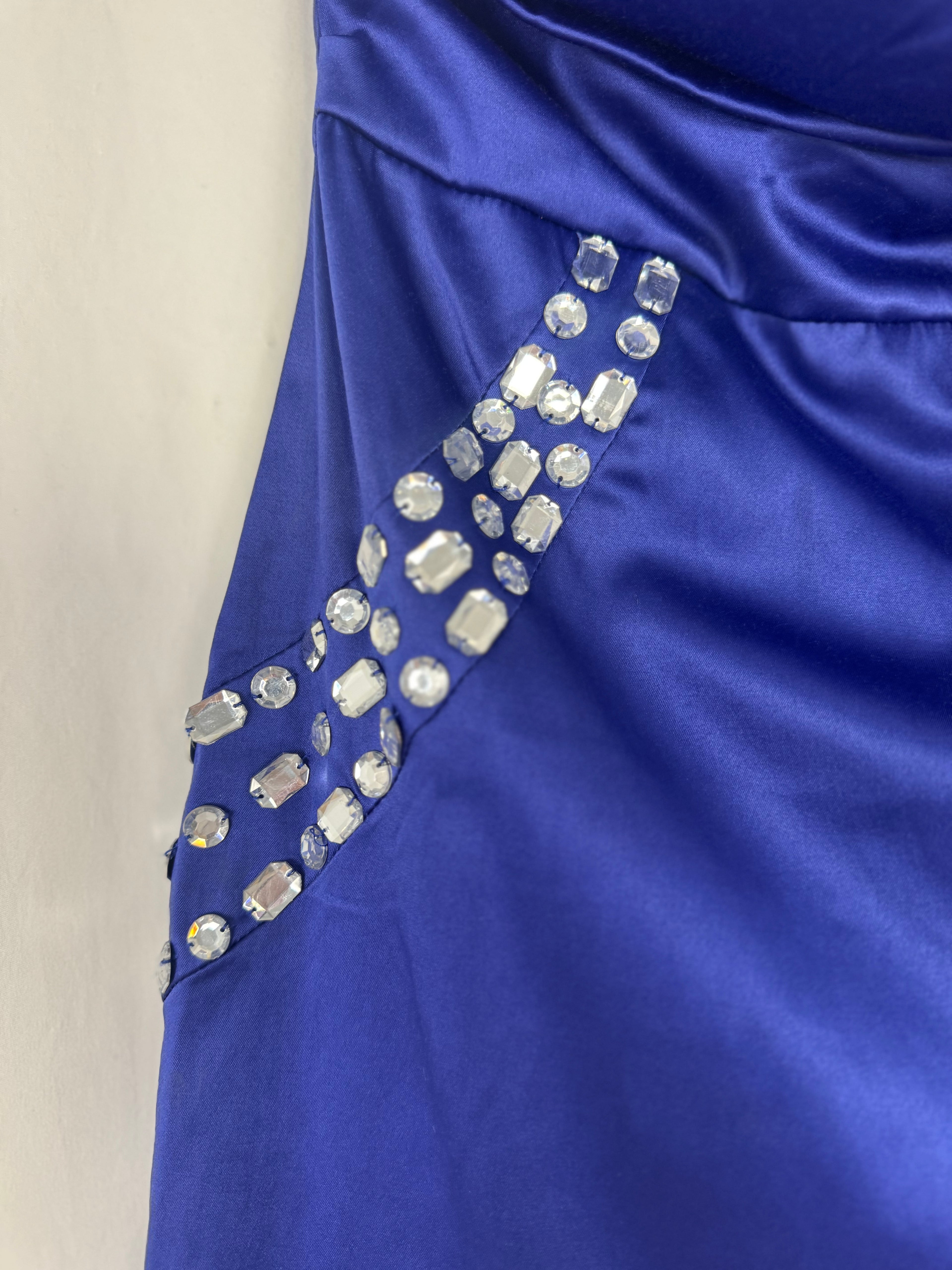 Vestido de satén Usco