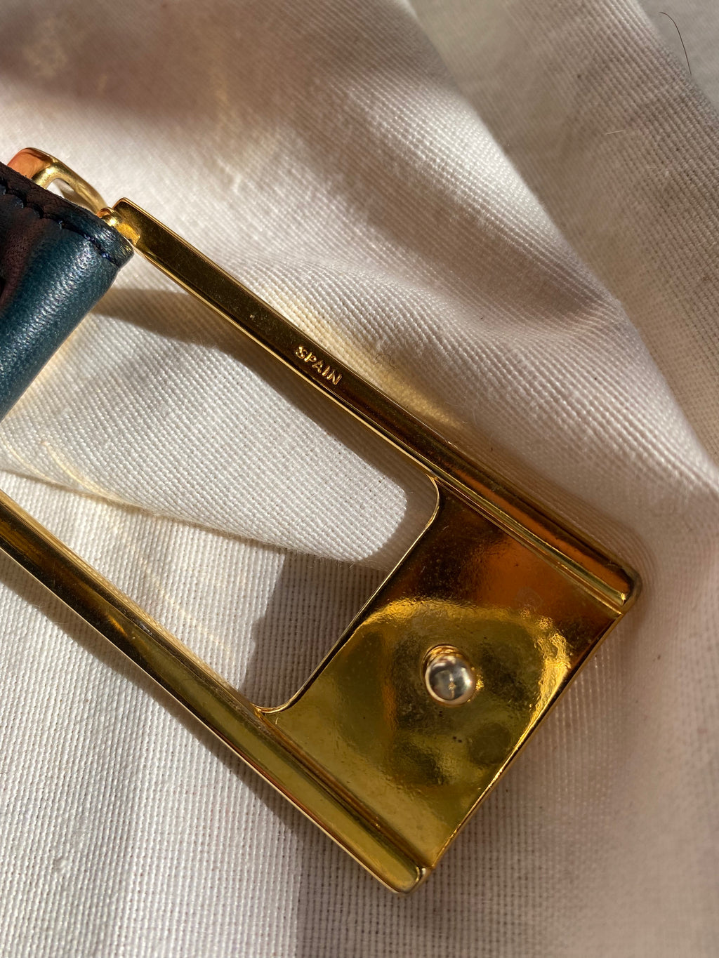 Cinturón vintage hebilla dorada