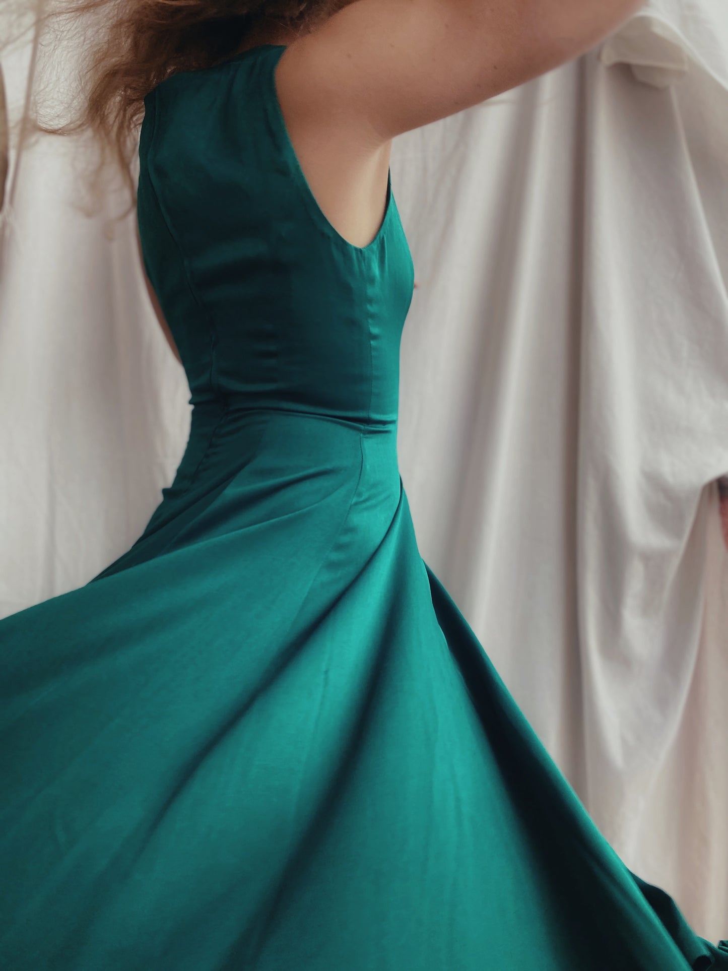 Vestido vintage satén verde