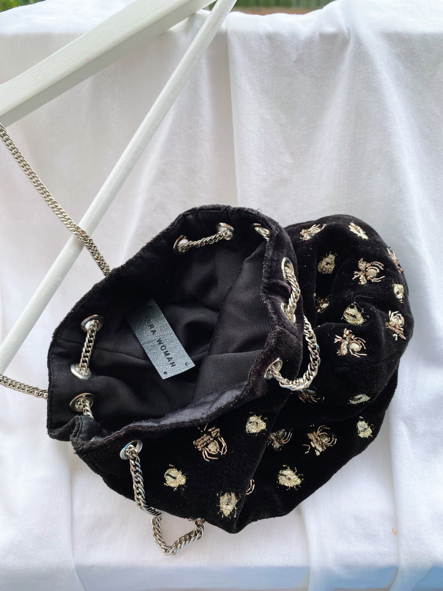 Bolso terciopelo abejas Zara